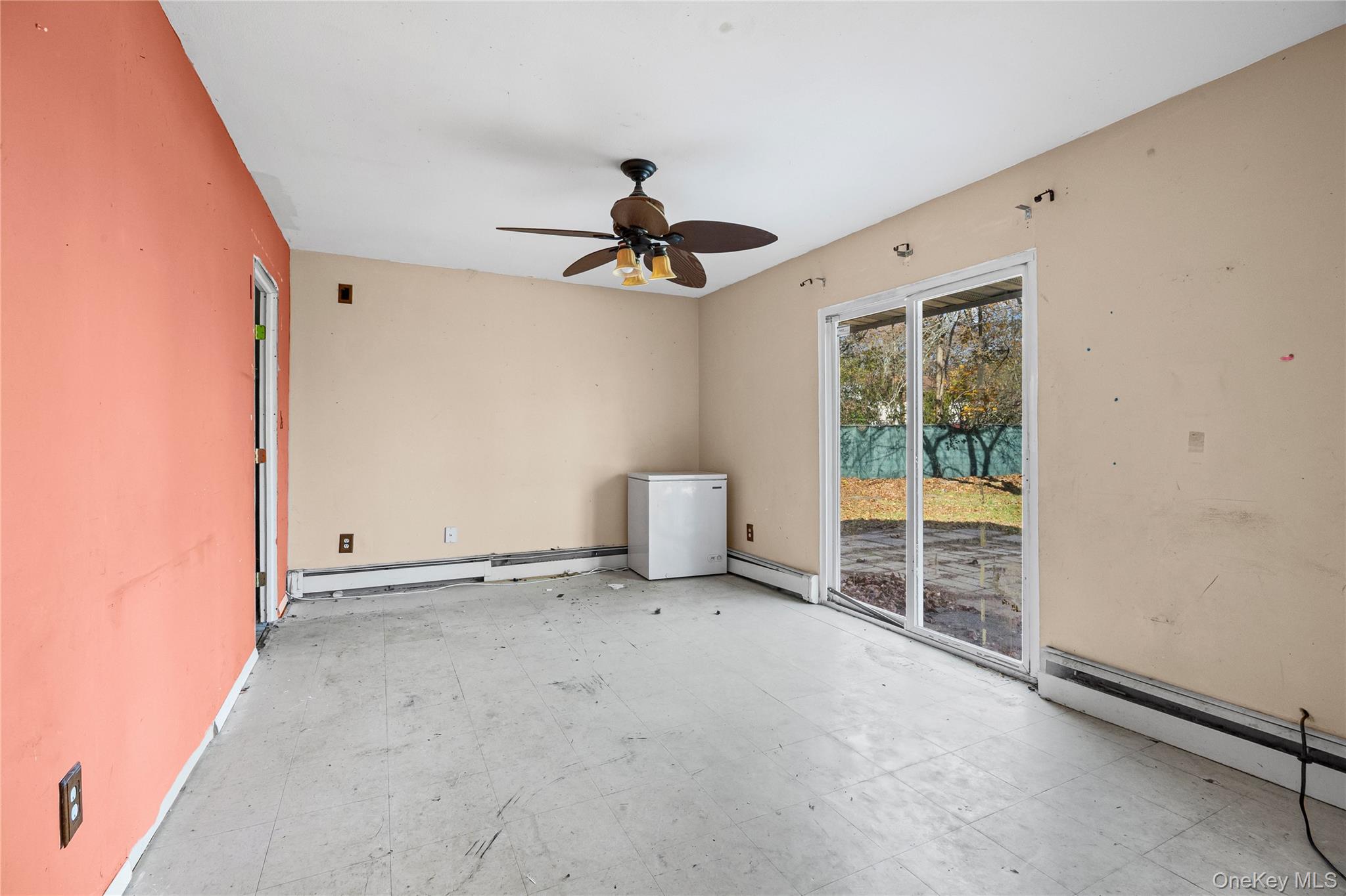 Coram, New York, 11727, United States, 5 Bedrooms Bedrooms, ,4 BathroomsBathrooms,Residential,For Sale,1993887