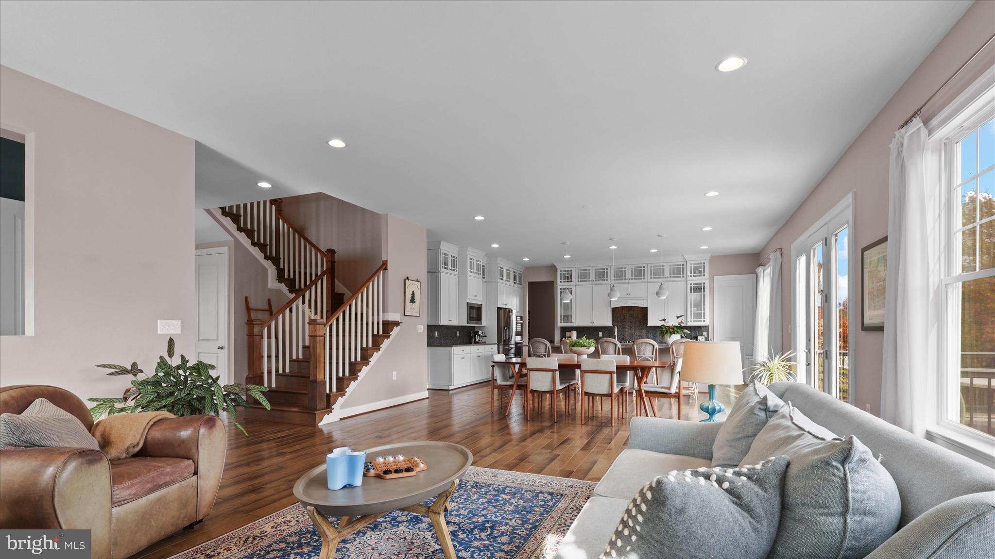 Aldie, Virginia, 20105, United States, 5 Bedrooms Bedrooms, ,5 BathroomsBathrooms,Residential,For Sale,1987386