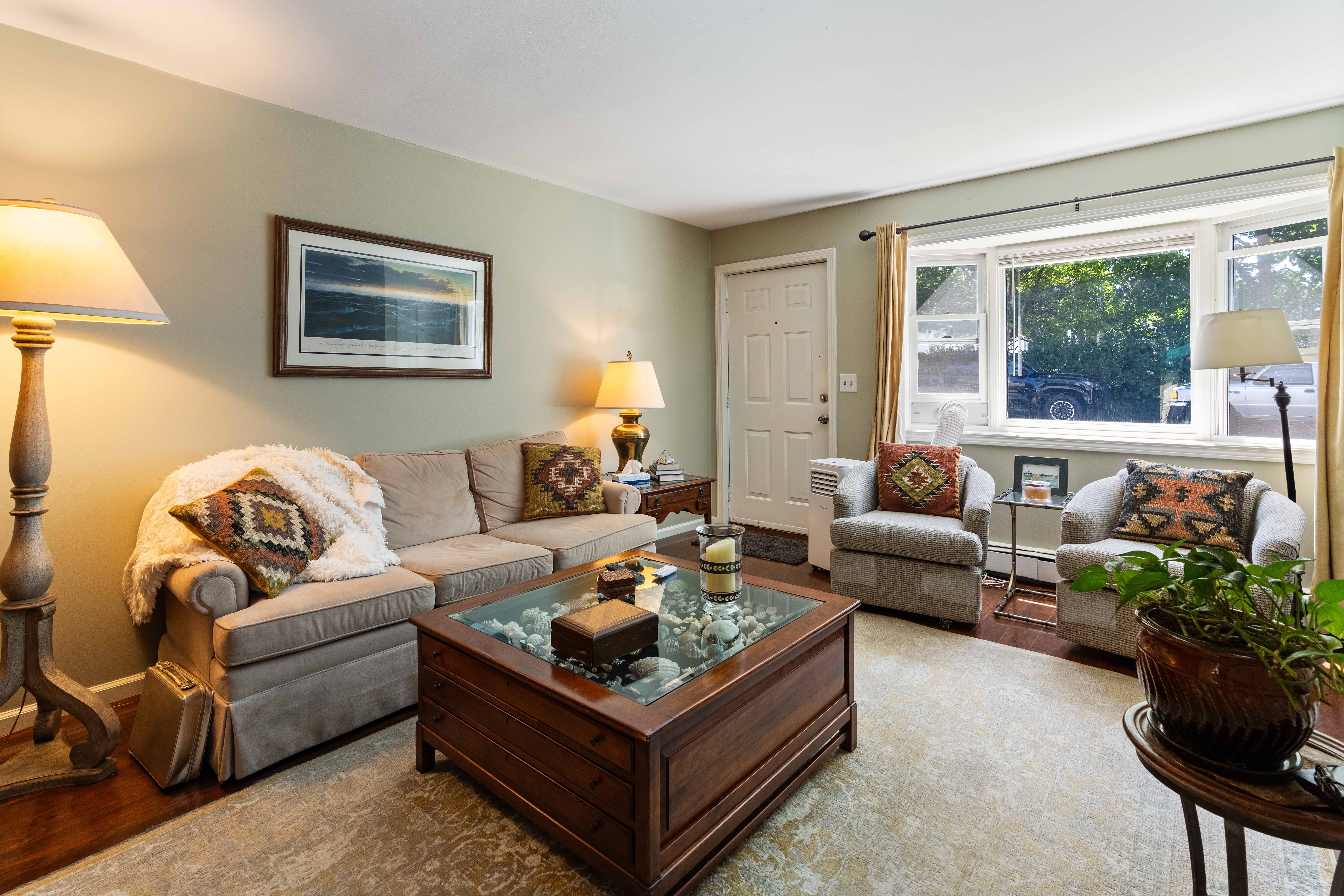 Newport, Rhode Island, 02840, United States, 4 Bedrooms Bedrooms, ,4 BathroomsBathrooms,Residential,For Sale,1904331