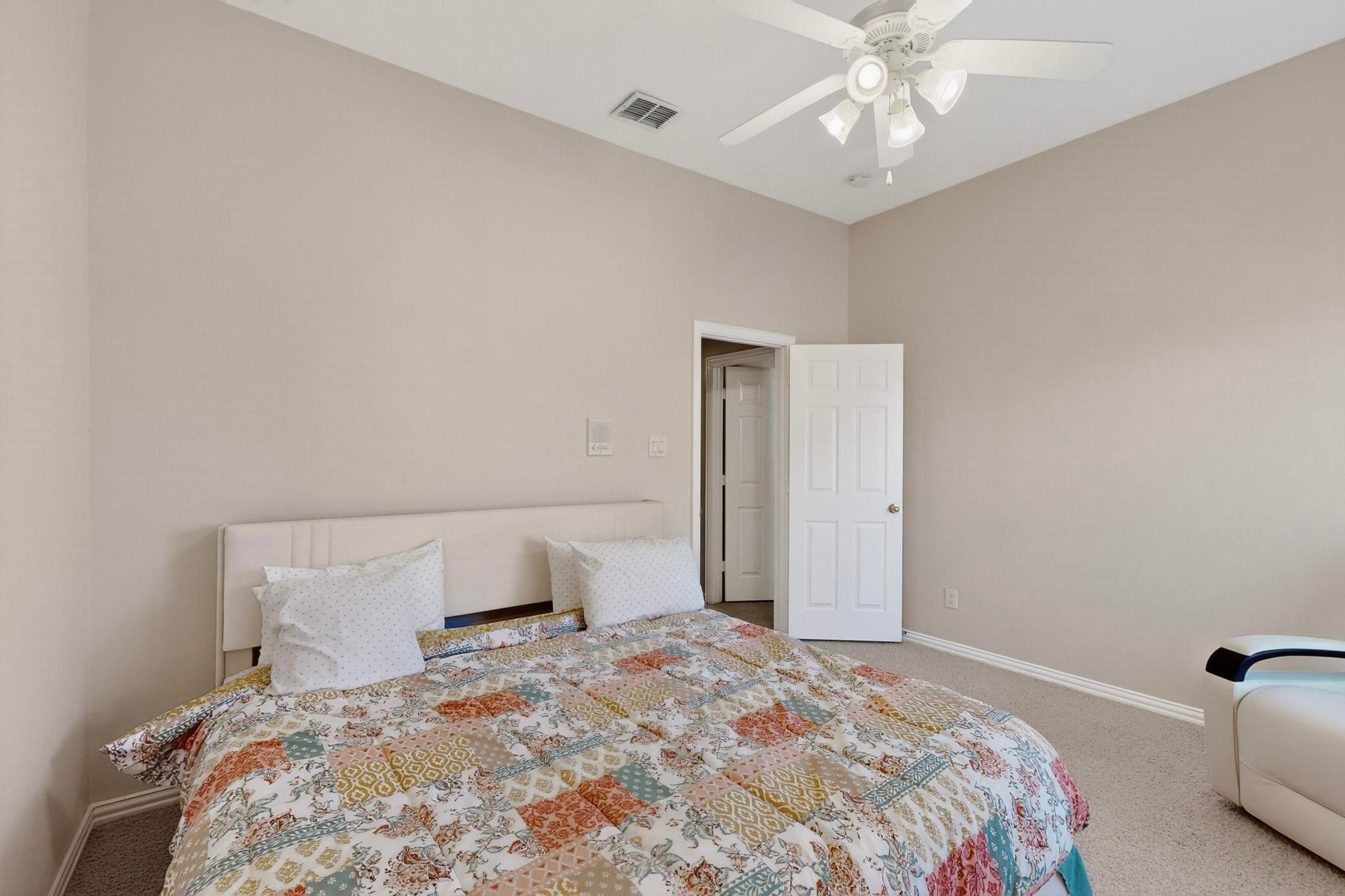 Frisco, Texas, 75034, United States, 5 Bedrooms Bedrooms, ,4 BathroomsBathrooms,Residential,For Sale,1986081