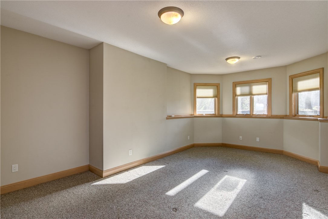 Eau Claire, Wisconsin, 54701, United States, 5 Bedrooms Bedrooms, ,4 BathroomsBathrooms,Residential,For Sale,1976179