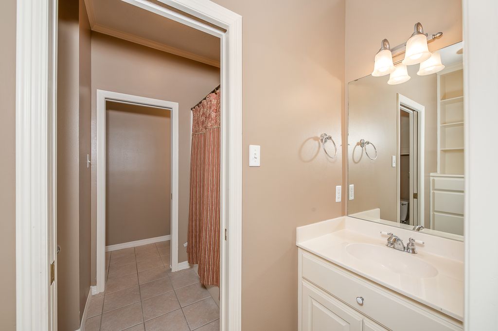 College Station, Texas, 77845, United States, 5 Bedrooms Bedrooms, ,5 BathroomsBathrooms,Residential,For Sale,1876080