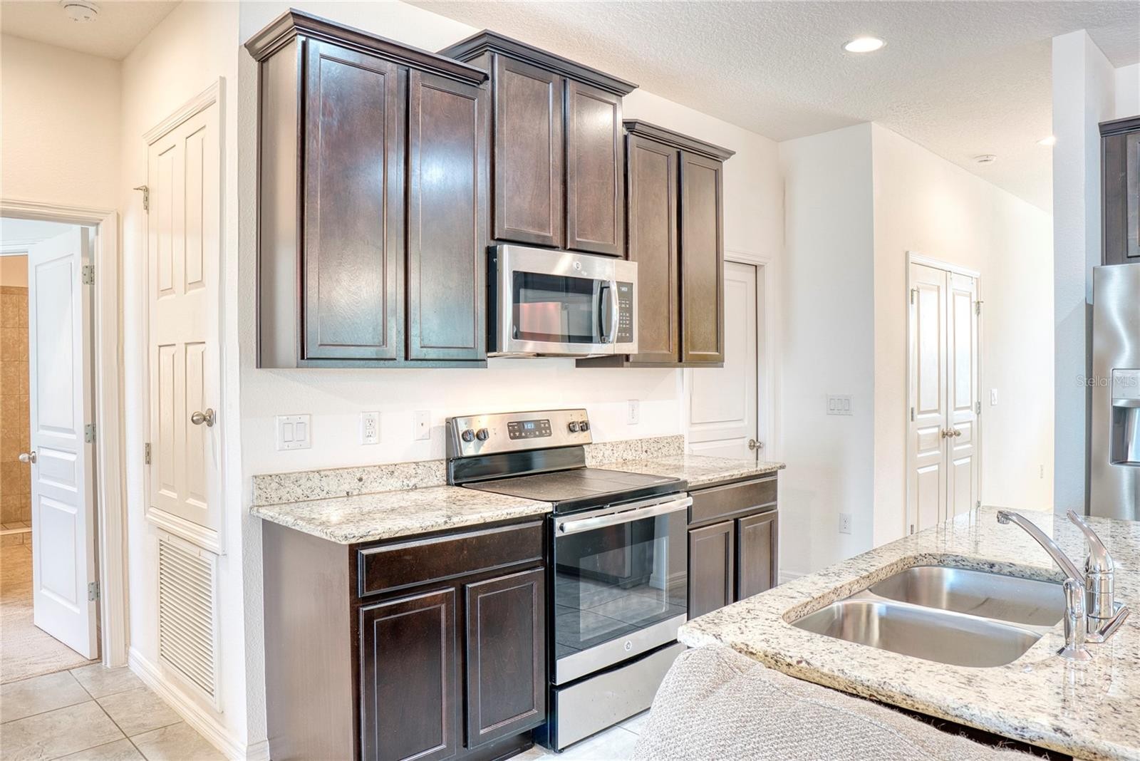 SAINT CLOUD, Florida, 34771, United States, 4 Bedrooms Bedrooms, ,3 BathroomsBathrooms,Residential,For Sale,1880660