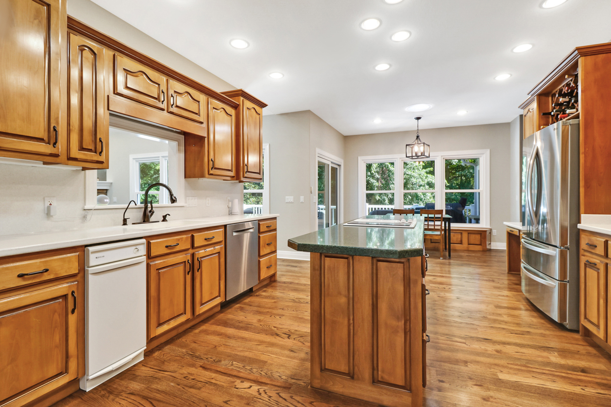 Crossville, Tennessee, 38558, United States, 4 Bedrooms Bedrooms, ,3 BathroomsBathrooms,Residential,For Sale,1976801