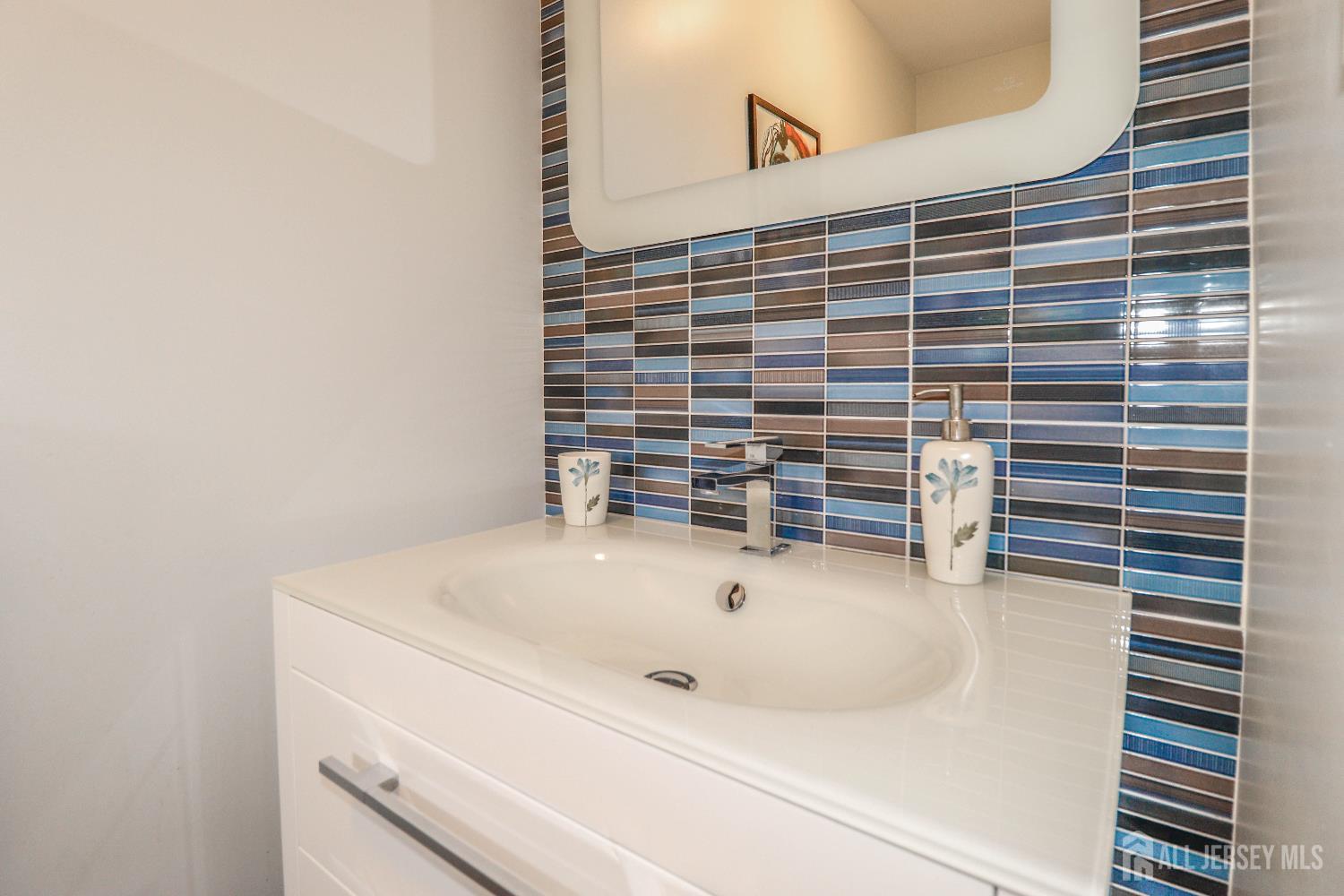 Sayreville, New Jersey, 08859, United States, 2 Bedrooms Bedrooms, ,3 BathroomsBathrooms,Residential,For Sale,1963206