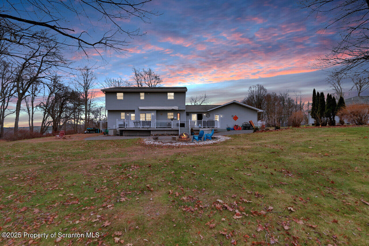 Moscow, Pennsylvania, 18444, United States, 4 Bedrooms Bedrooms, ,3 BathroomsBathrooms,Residential,For Sale,1999733