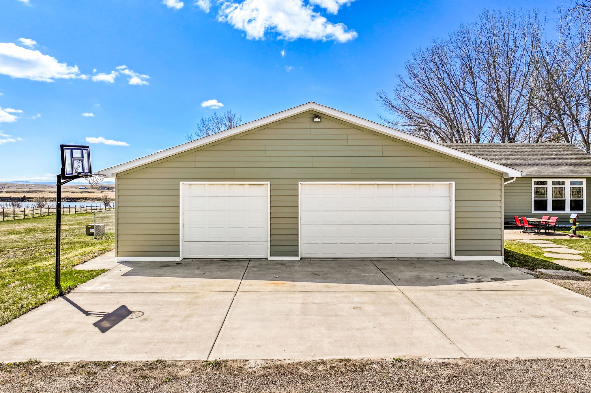 Ulm, Montana, 59485, United States, 4 Bedrooms Bedrooms, ,2 BathroomsBathrooms,Residential,For Sale,1794355