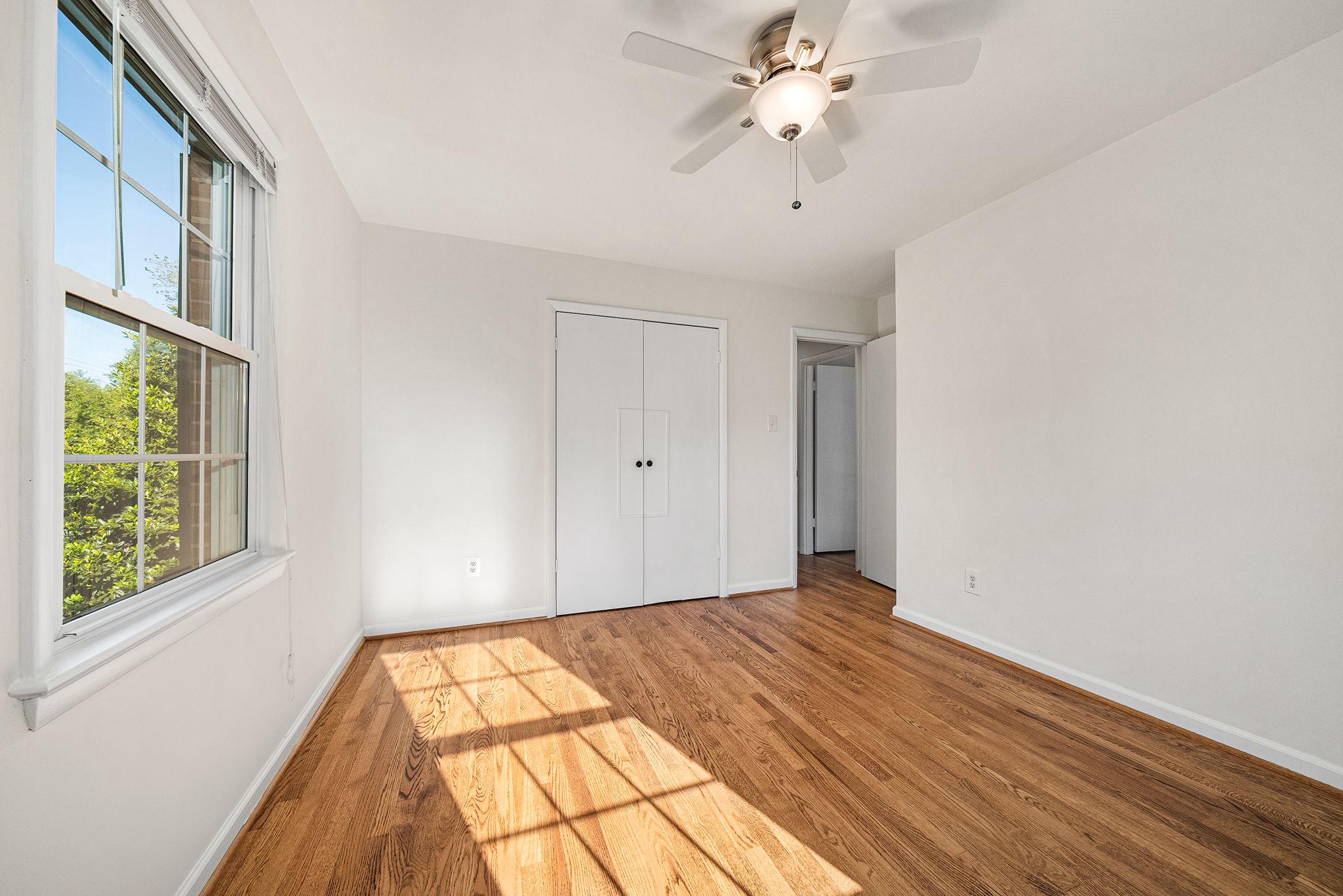  914 Waynewood Boulevard, Alexandria, VA, 22308 - 物件實景