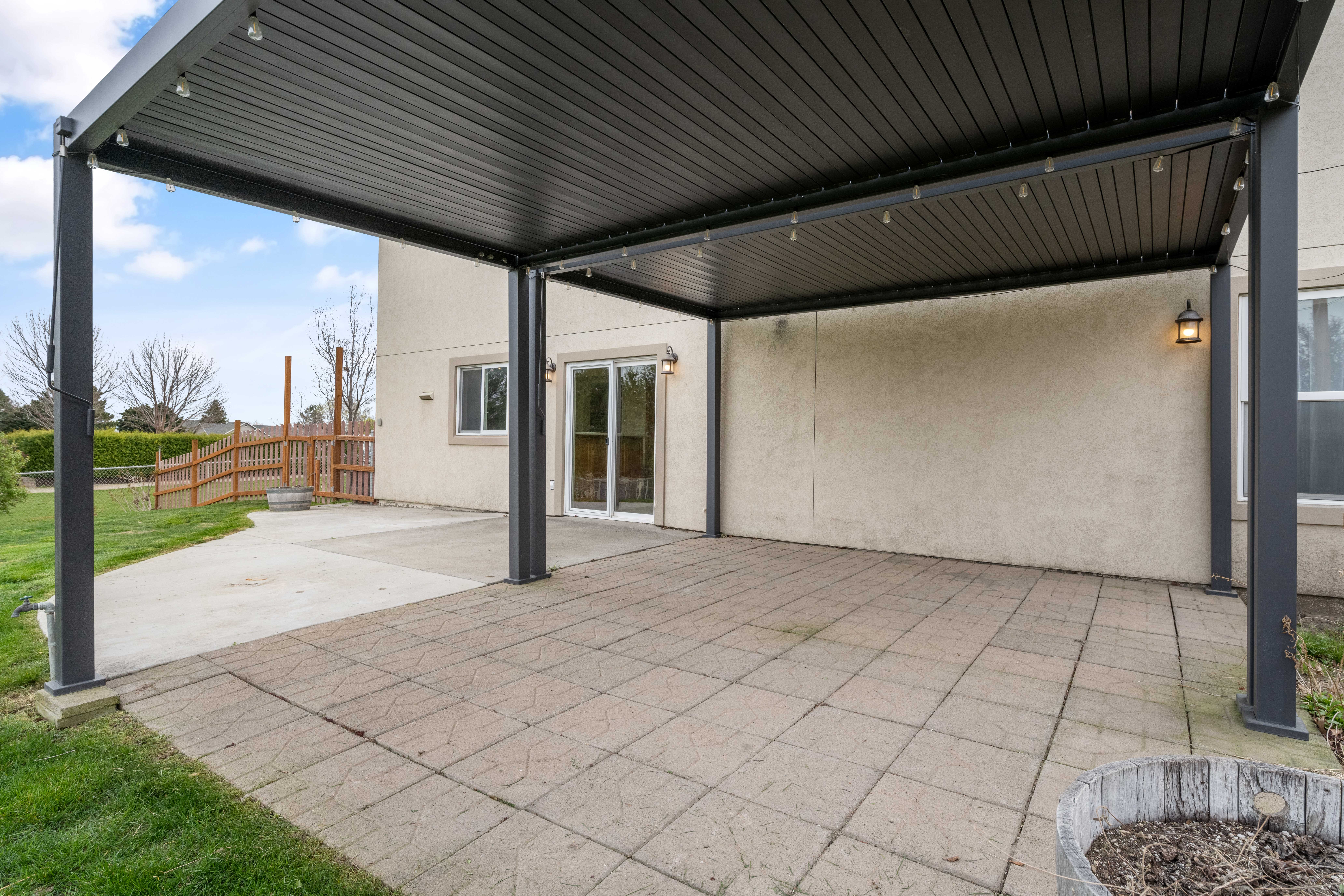  This Property Offers Flexibility for a Variety of Lifestyles - 物件實景