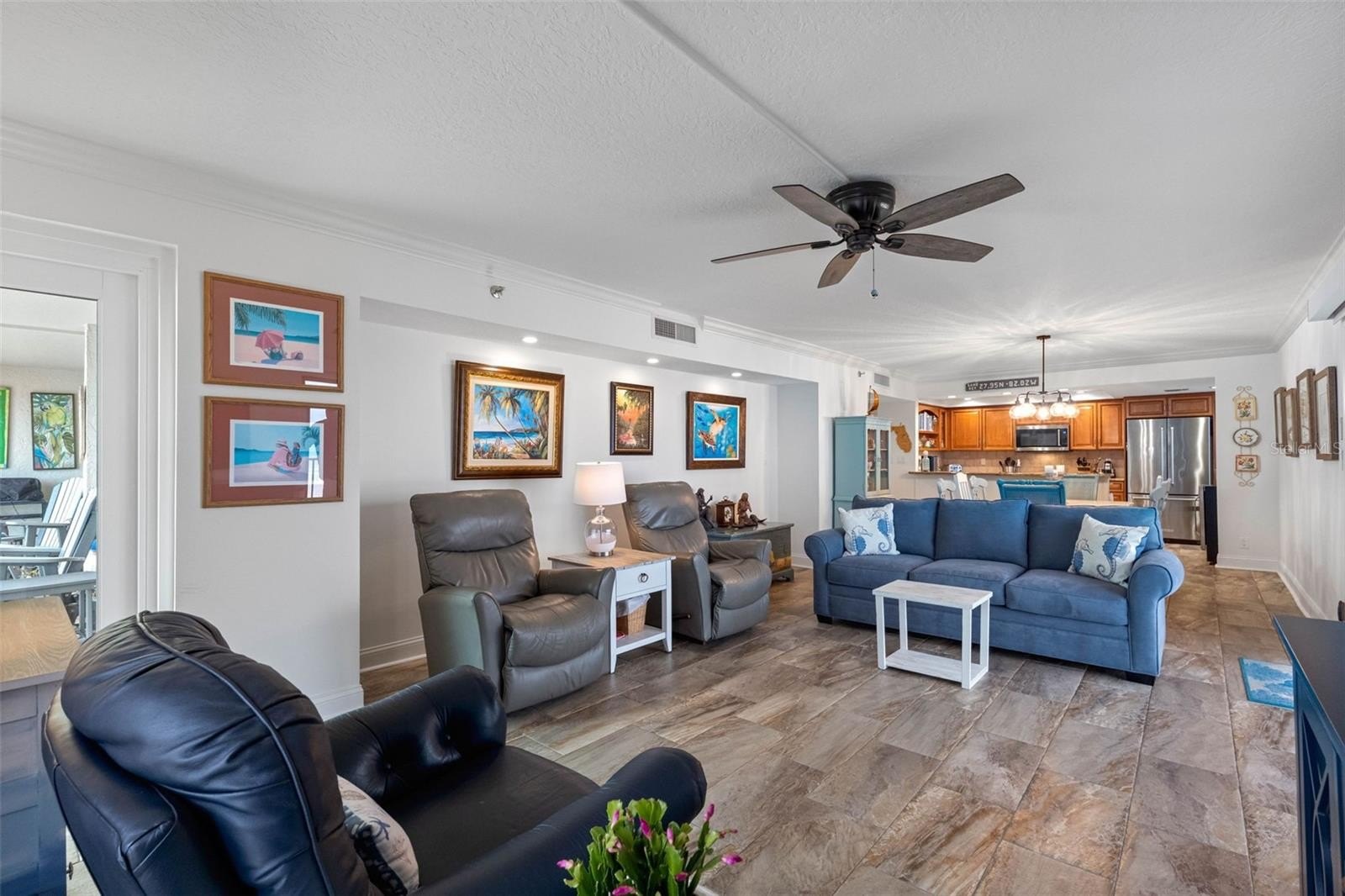 CLEARWATER BEACH, Florida, 33767, United States, 2 Bedrooms Bedrooms, ,2 BathroomsBathrooms,Residential,For Sale,2005521