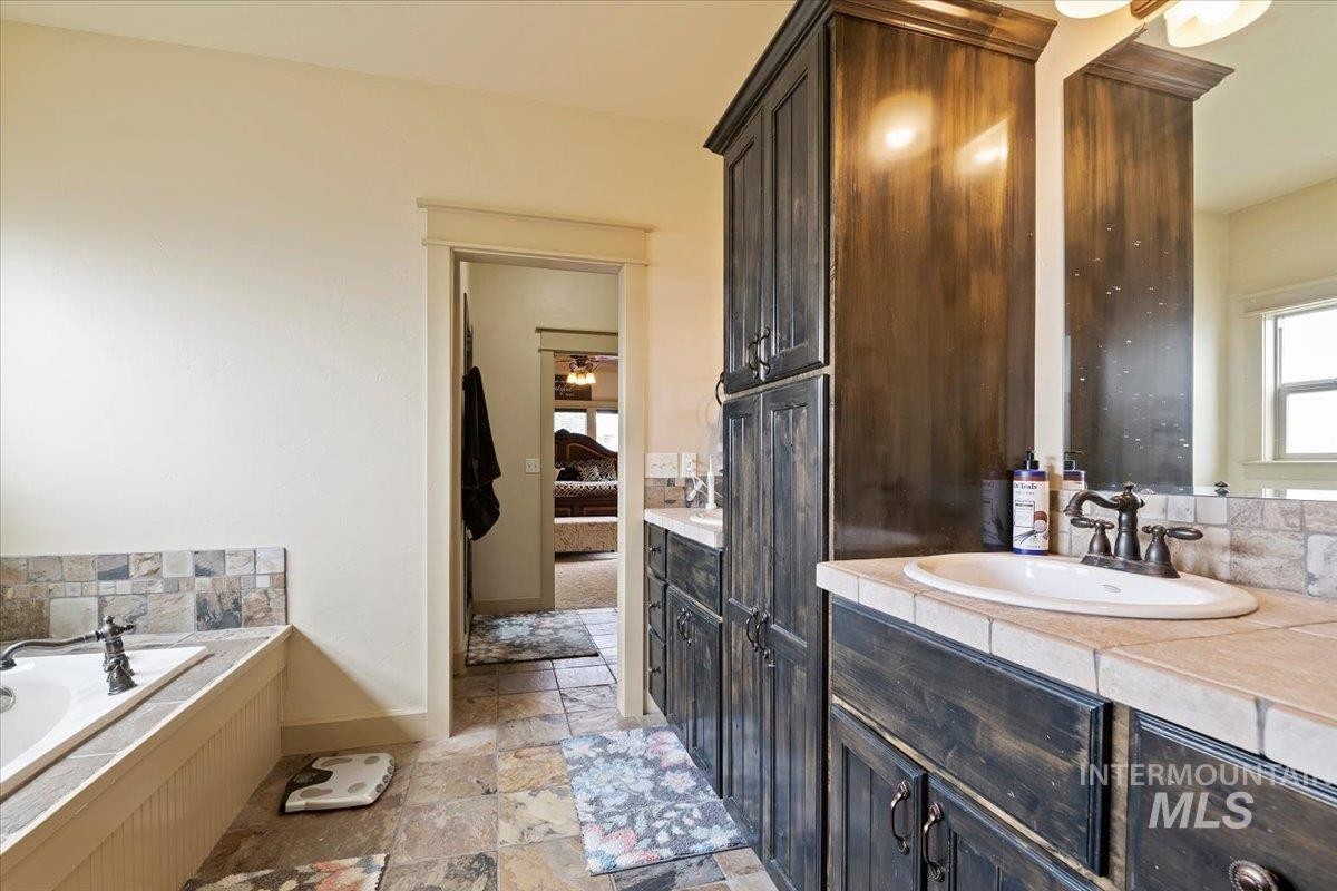 1878 Sheep Hill Ct, Meridian, Idaho, 83646, United States, 4 Bedrooms Bedrooms, ,3 BathroomsBathrooms,Residential,For Sale,1878 Sheep Hill Ct,1434247