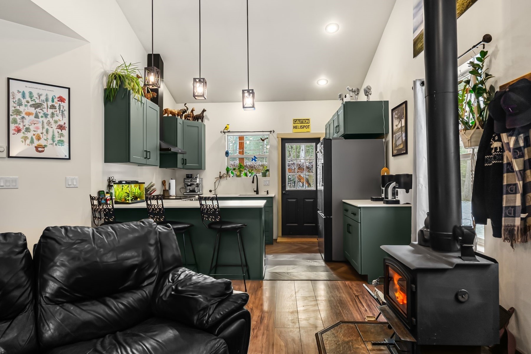  Charming Country Home on 10 Acres - 物件實景