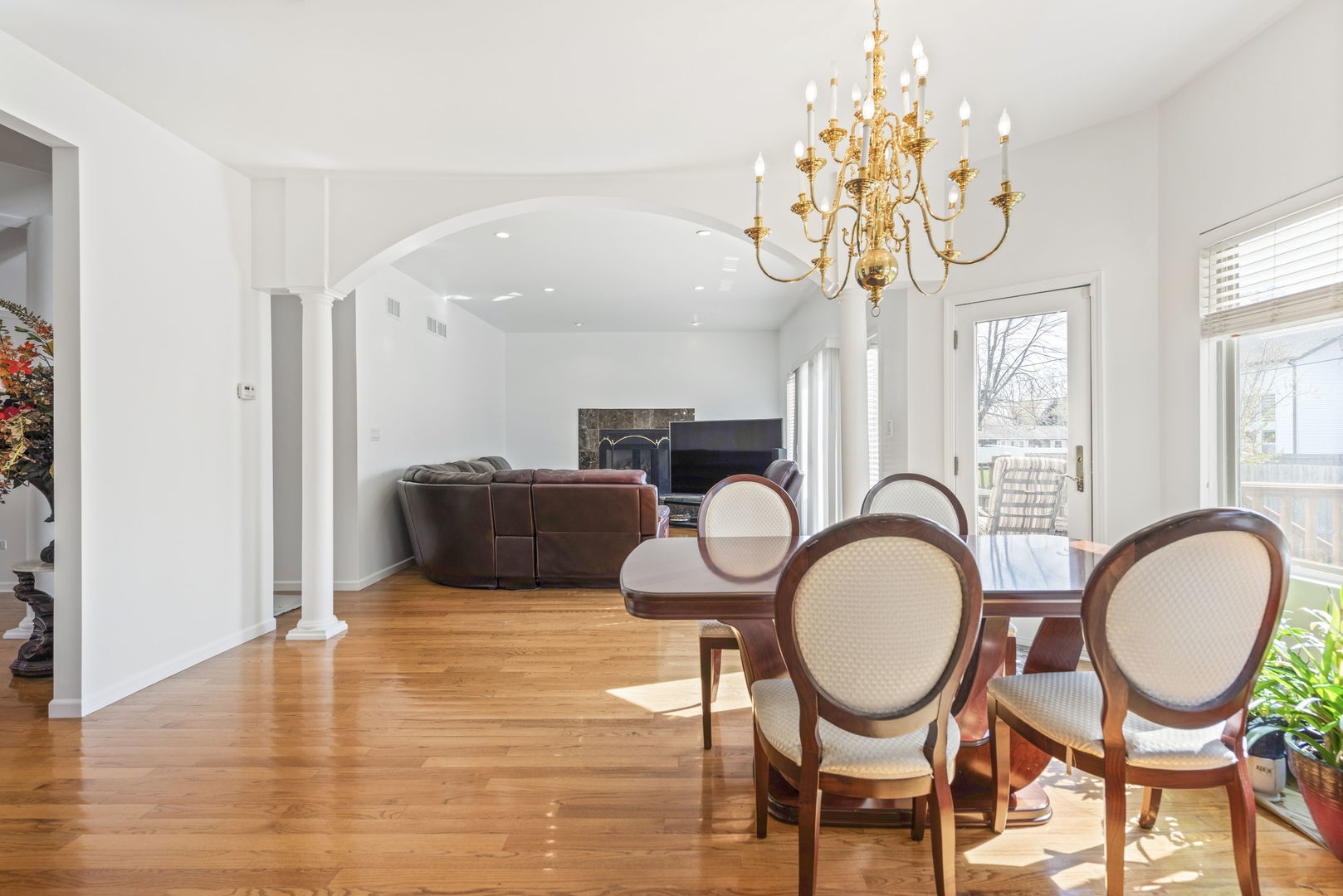 Lincolnshire, Illinois, 60069, United States, 4 Bedrooms Bedrooms, ,4 BathroomsBathrooms,Residential,For Sale,1877536