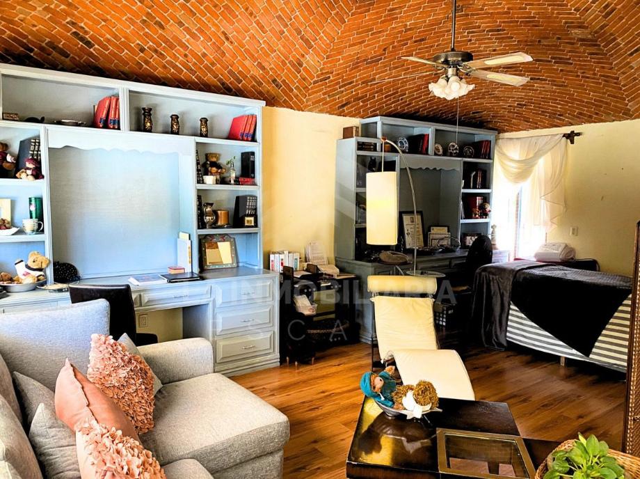 Saltillo, Coahuila de Zaragoza, 25204, Mexico, 4 Bedrooms Bedrooms, ,4 BathroomsBathrooms,Residential,For Sale,1821223