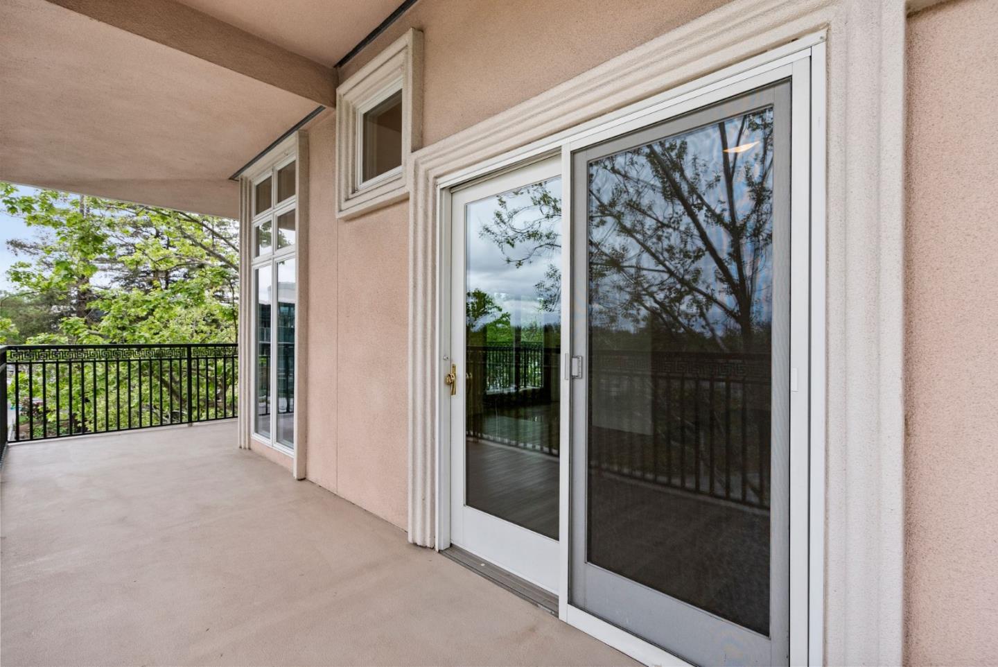 Palo Alto, California, 94306, United States, 2 Bedrooms Bedrooms, ,2 BathroomsBathrooms,Residential,For Sale,1804042