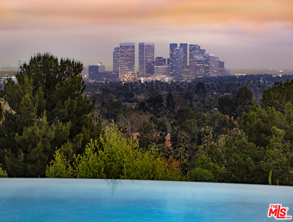 1118 Calle Vista Dr, Beverly Hills, California, 90210, United States, 4 Bedrooms Bedrooms, ,8 BathroomsBathrooms,Residential,For Sale,1118 Calle Vista Dr,1644592