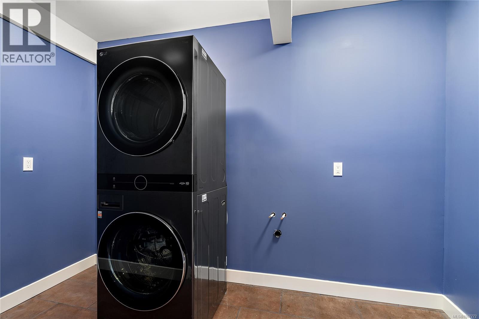 SAANICH, British Columbia, V8Y 2G1, CA, 4 Bedrooms Bedrooms, ,3 BathroomsBathrooms,Residential,For Sale,1906364