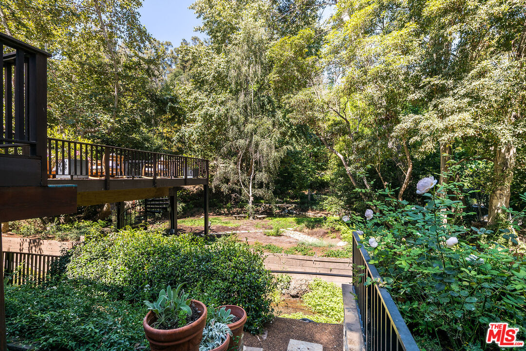 Santa Monica, California, 90402, United States, 7 Bedrooms Bedrooms, ,7 BathroomsBathrooms,Residential,For Sale,1940009