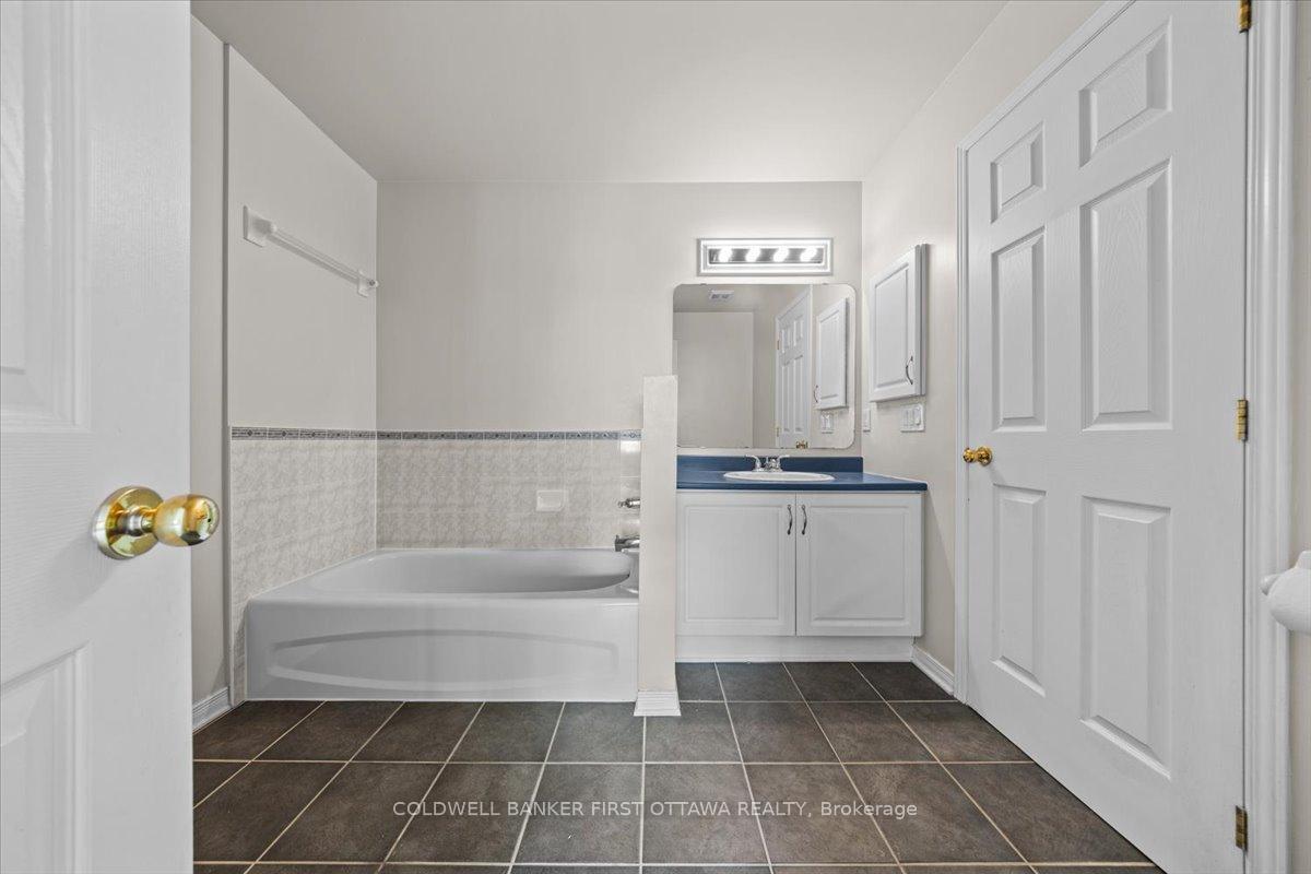 BEACON HILL NORTH - SOUTH AND AREA, Ontario, K1J 1J2, CA, 3 Bedrooms Bedrooms, ,Residential,For Sale,1903581