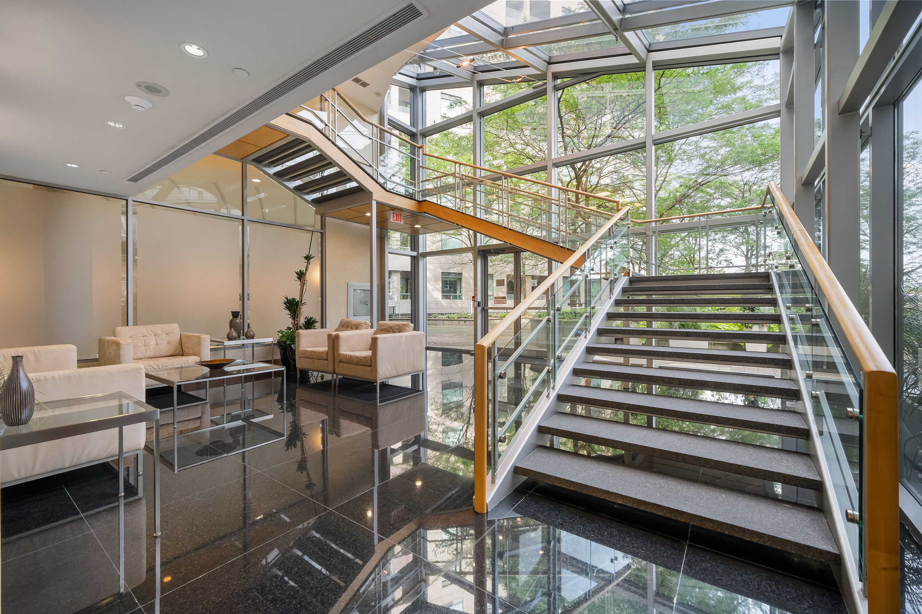  Elegant Living in Yorkville - 物件實景