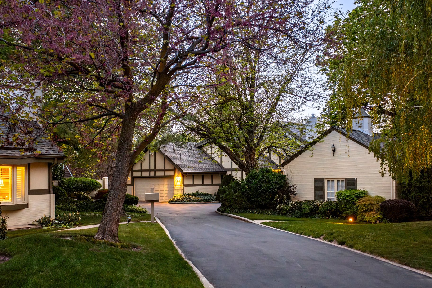  A Large Home in a Sought-After Private Community in East Millcreek - 物件實景