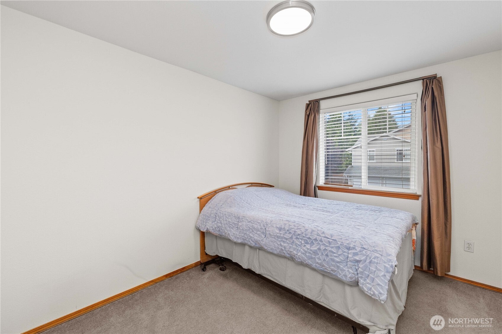 Everett, Washington, 98204, United States, 3 Bedrooms Bedrooms, ,3 BathroomsBathrooms,Residential,For Sale,1930415