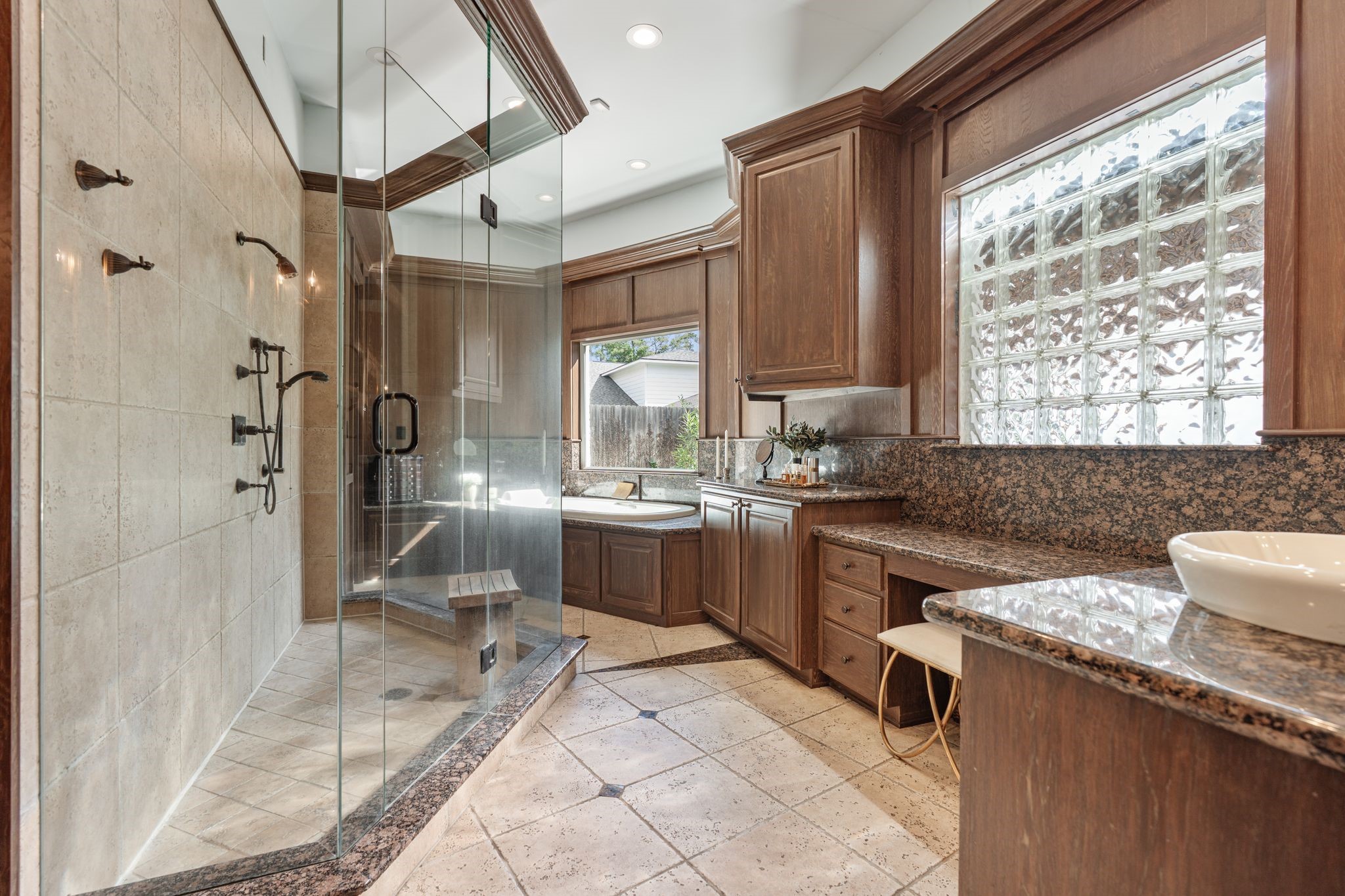  13702 Alchester Lane - 物件實景