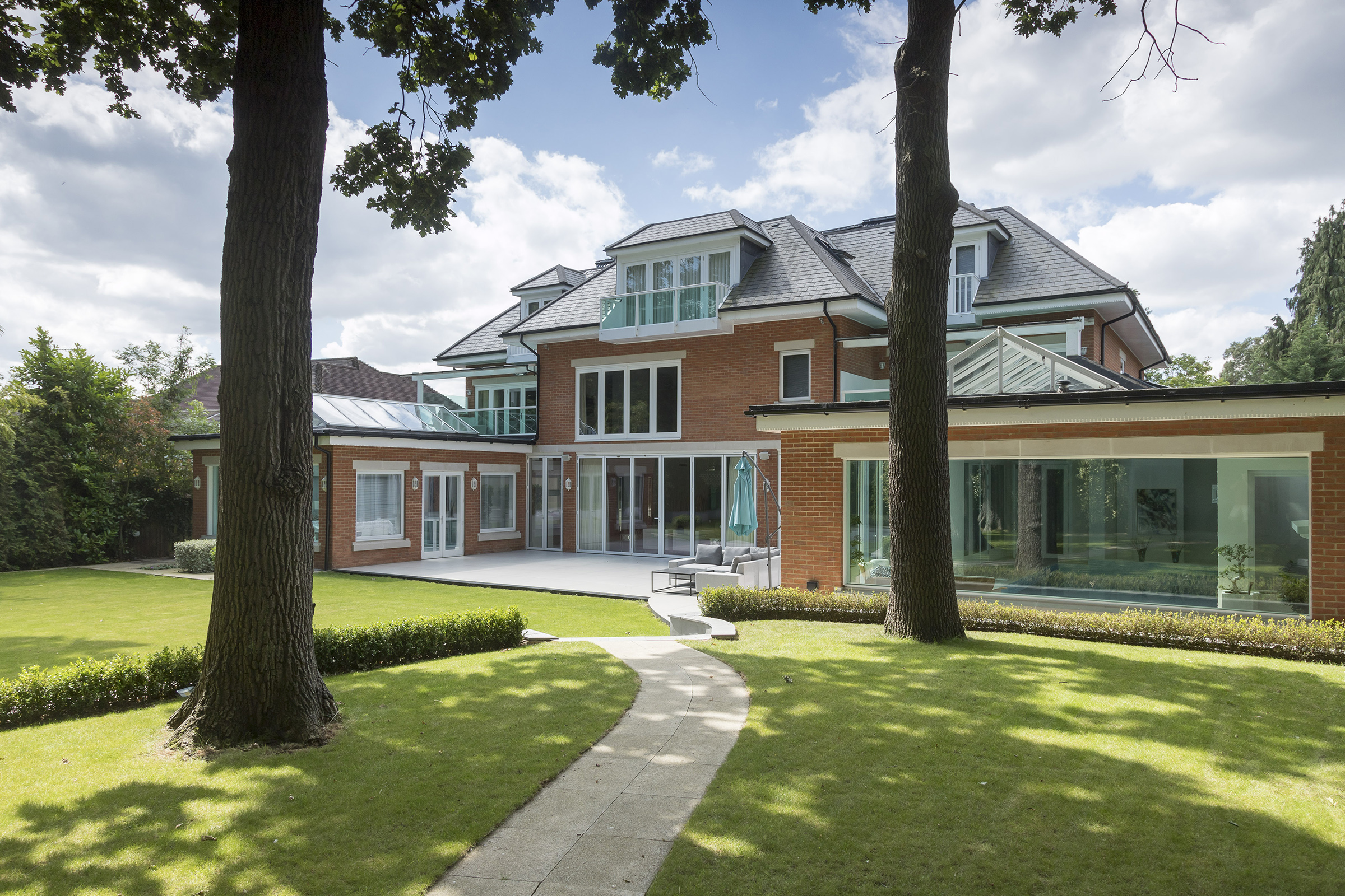  A grand modern house with extensive leisure facilities close to Richmond Park. - 物件實景