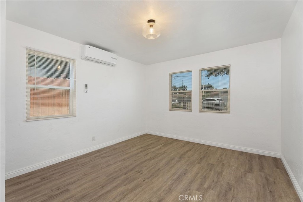 Santa Ana, California, 92701, United States, ,Residential,For Sale,1849845