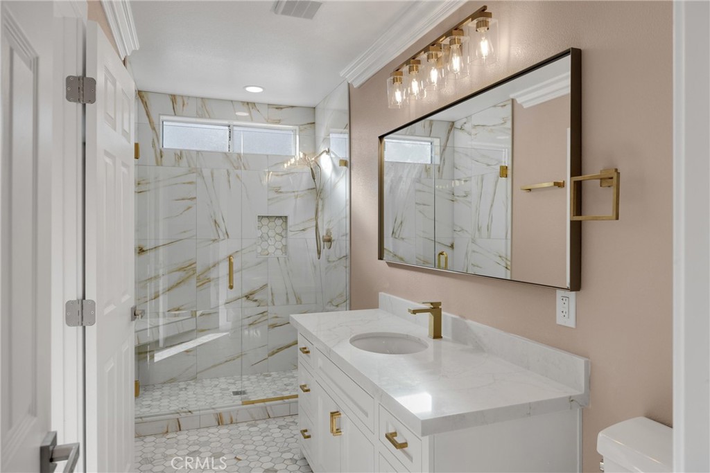 Apple Valley, California, 92307, United States, 5 Bedrooms Bedrooms, ,3 BathroomsBathrooms,Residential,For Sale,2013533