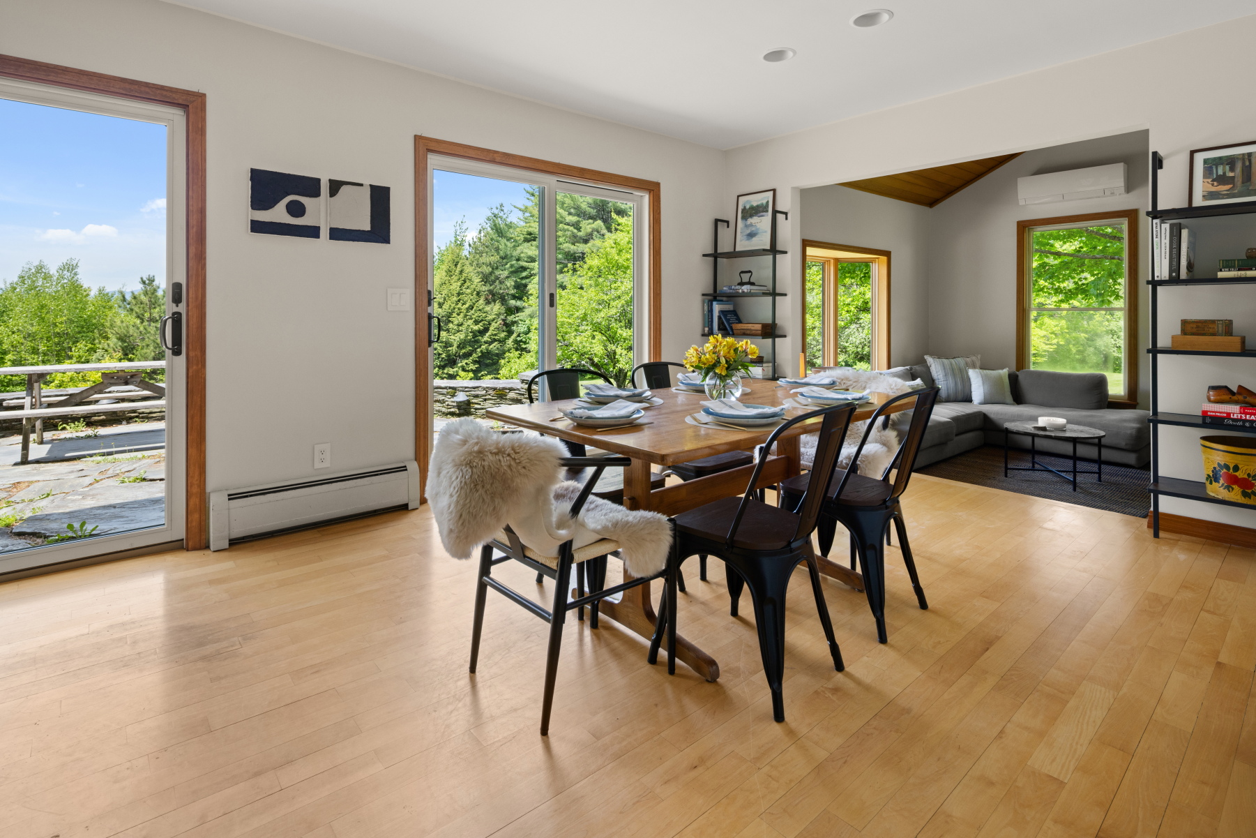  2206 Elmore Mountain Road - 物件實景