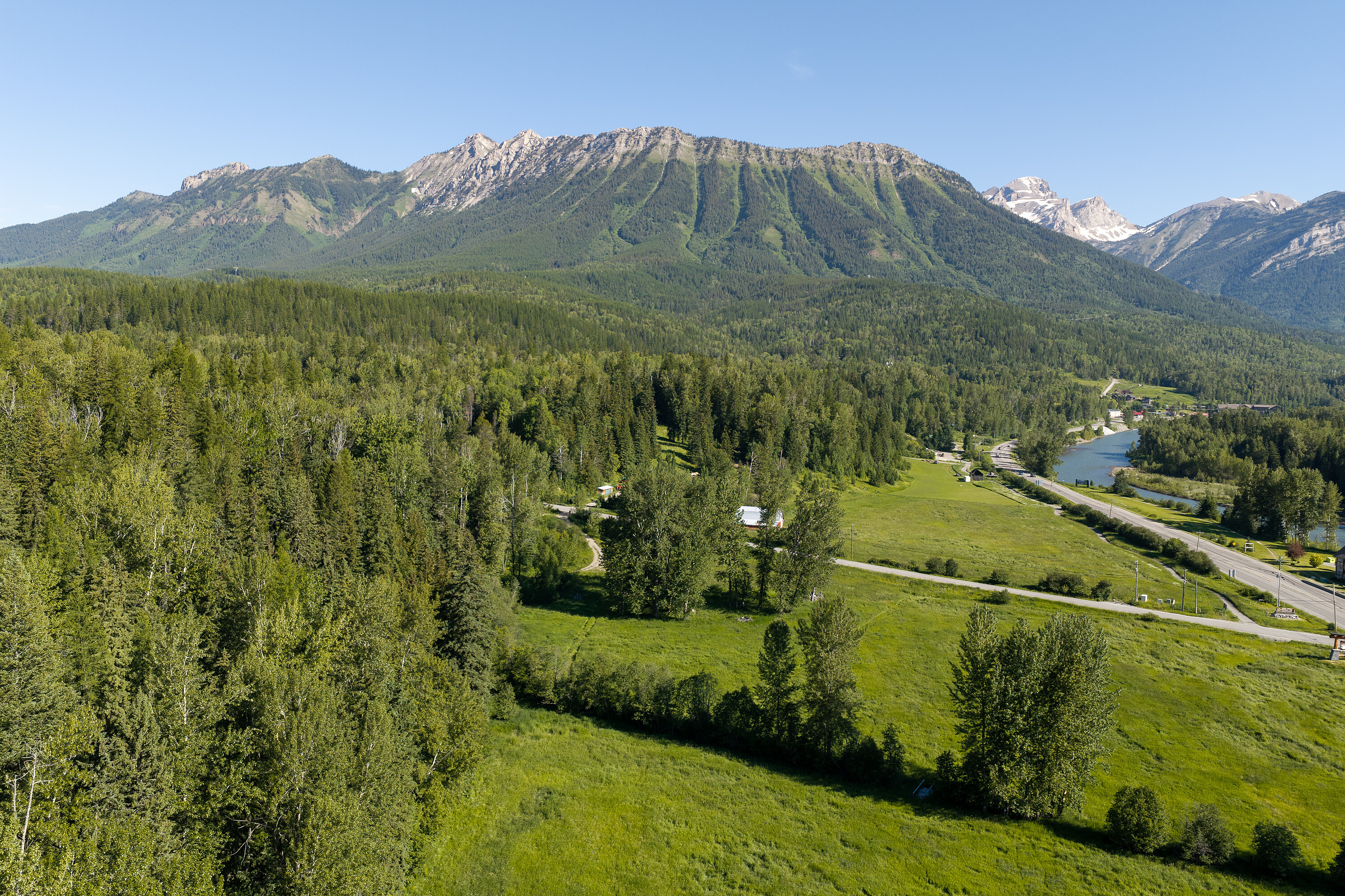  Fernie Acreage - 物件實景