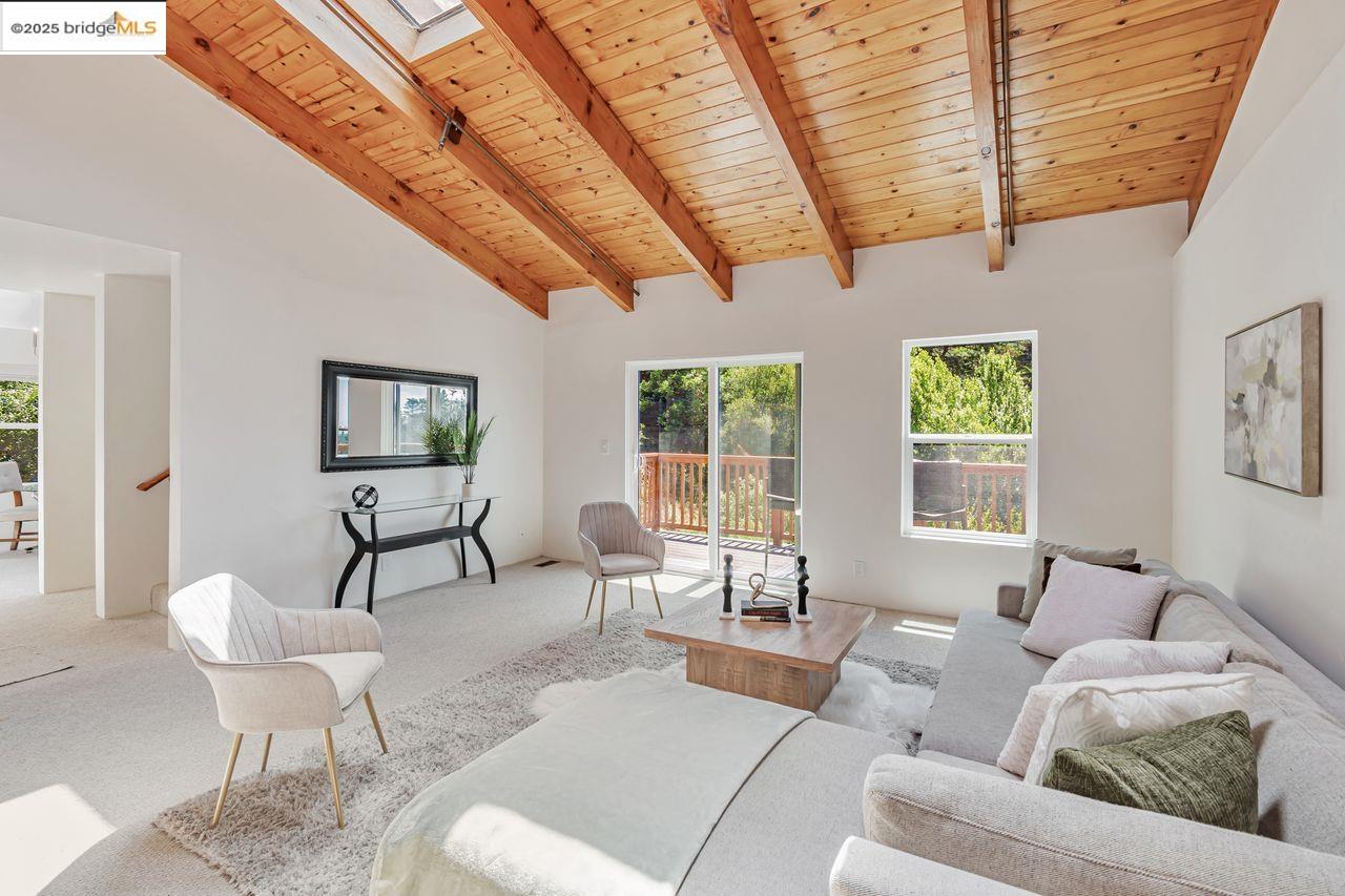 Oakland, California, 94611, United States, 4 Bedrooms Bedrooms, ,2 BathroomsBathrooms,Residential,For Sale,1906699