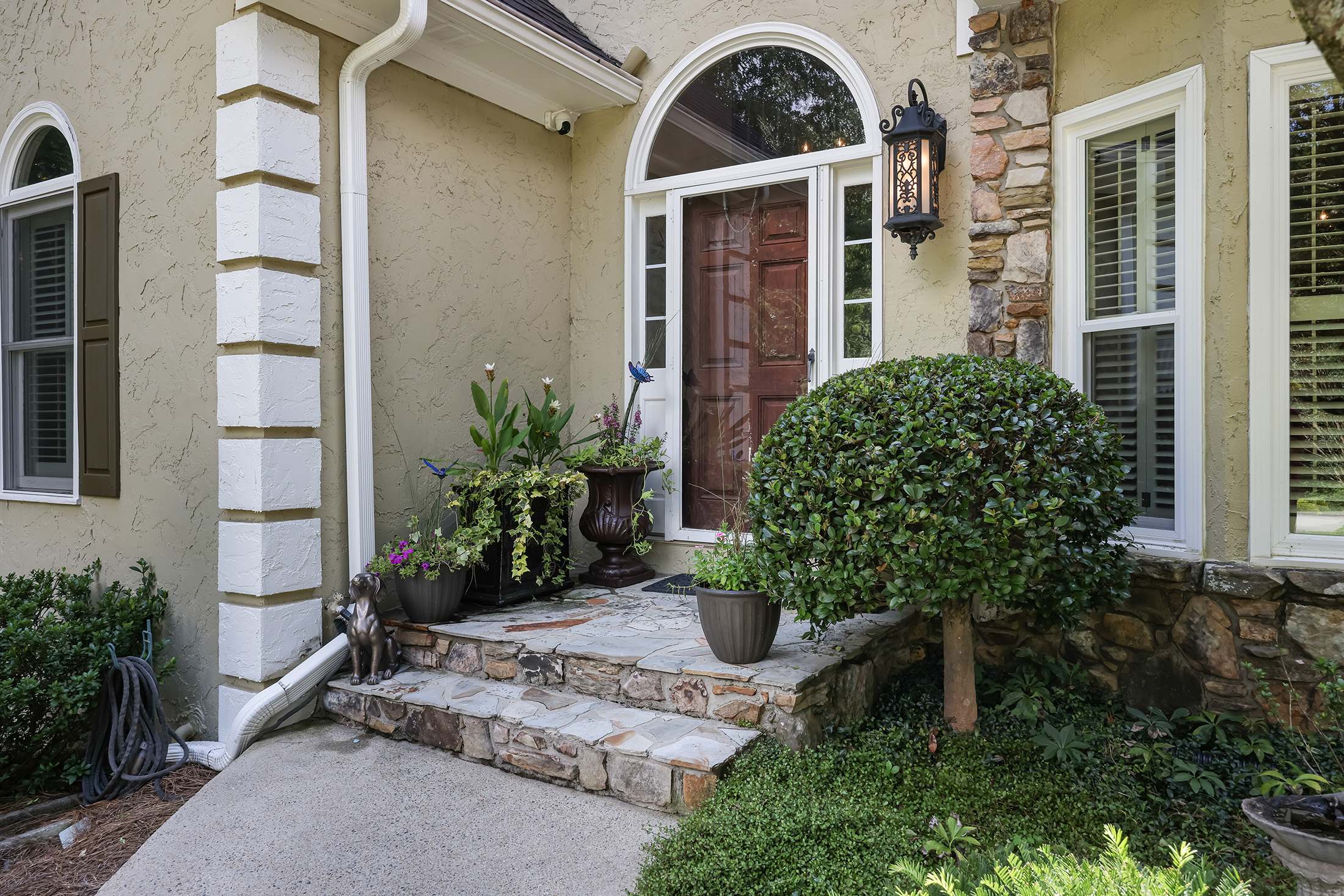  Beautifully Maintained Home in Highly Desirable Lee’s Crossing - 物件實景