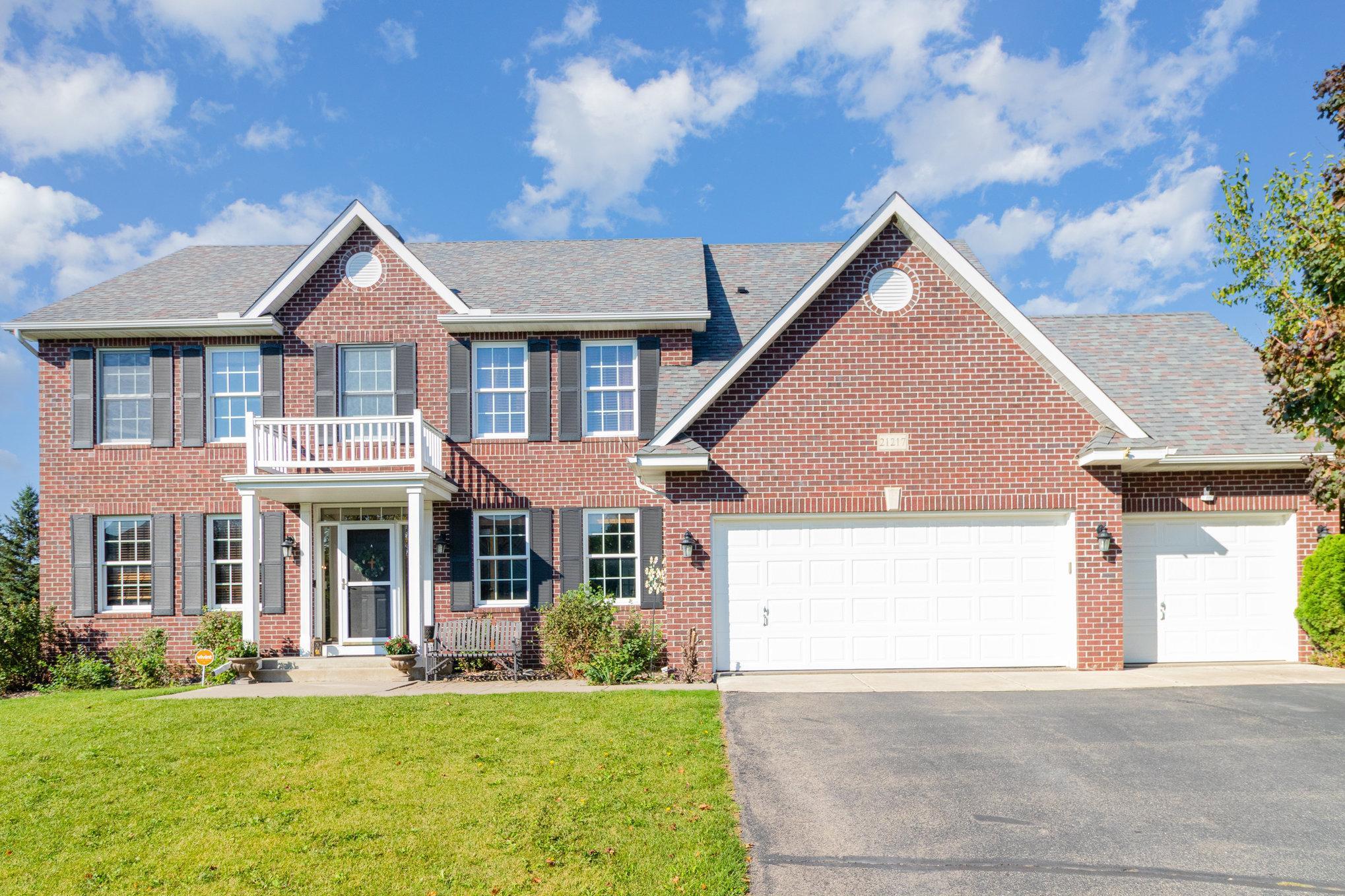 Lakeville, Minnesota, 55044, United States, 5 Bedrooms Bedrooms, ,3 BathroomsBathrooms,Residential,For Sale,1958880