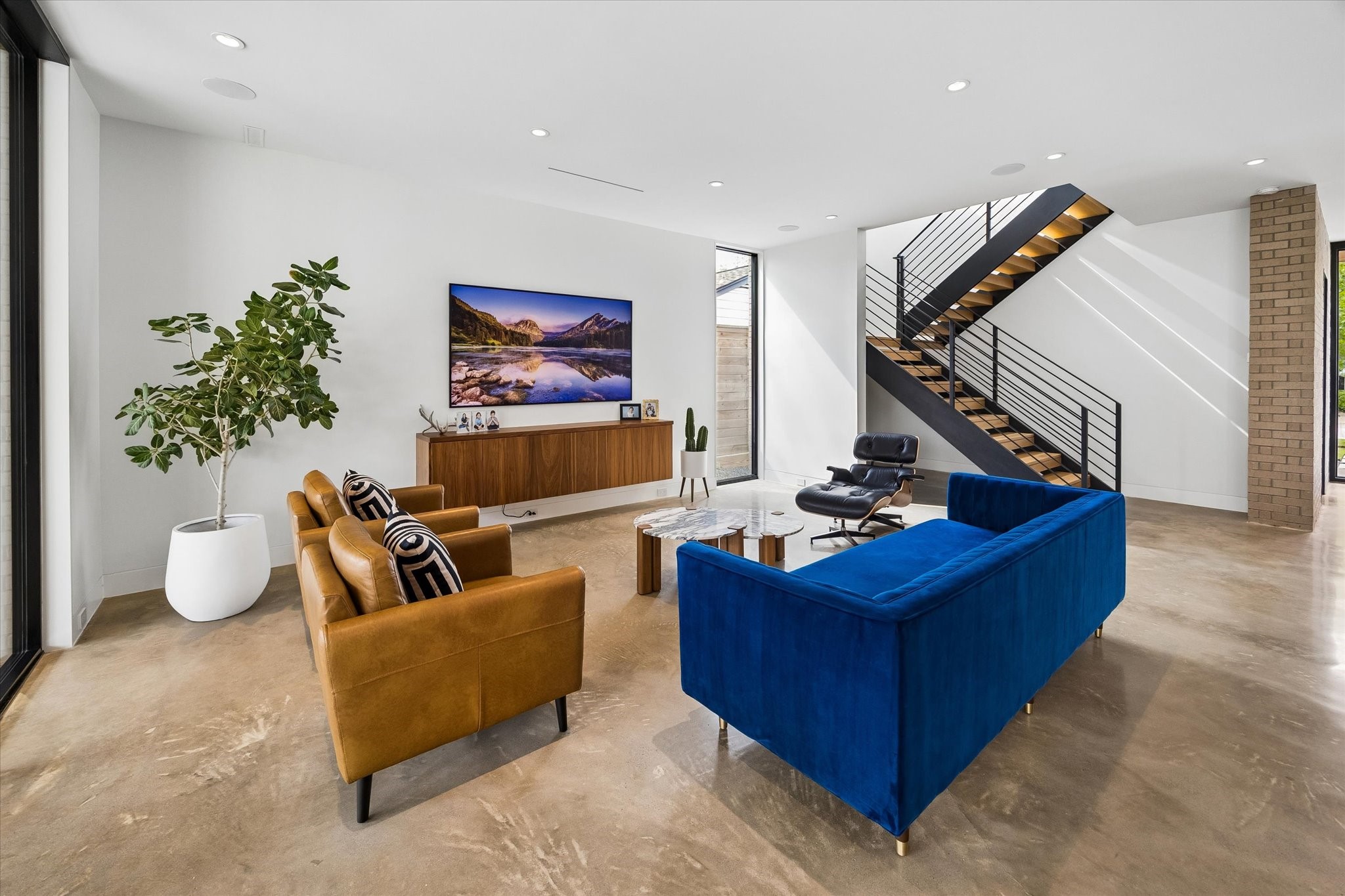  1726 Viking Drive - 物件實景