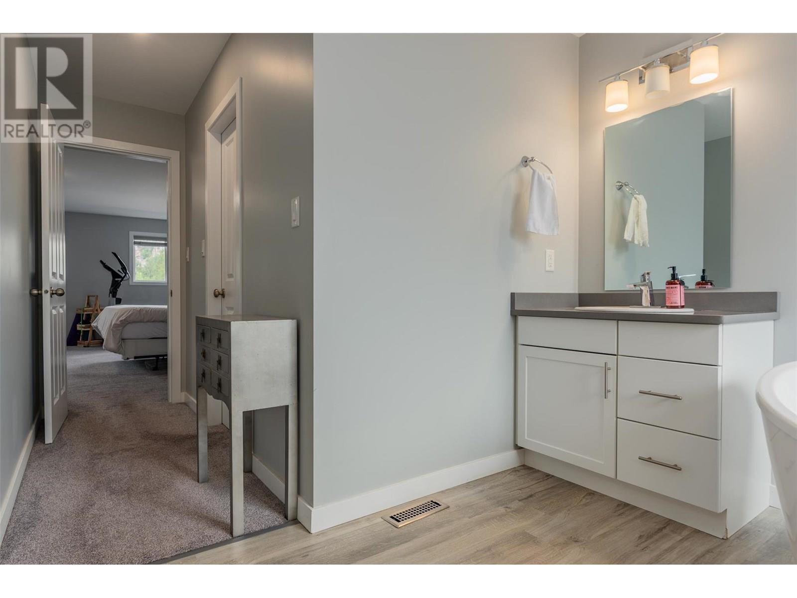 CASTLEGAR, British Columbia, V1N 4X9, CA, 5 Bedrooms Bedrooms, ,2 BathroomsBathrooms,Residential,For Sale,1913698