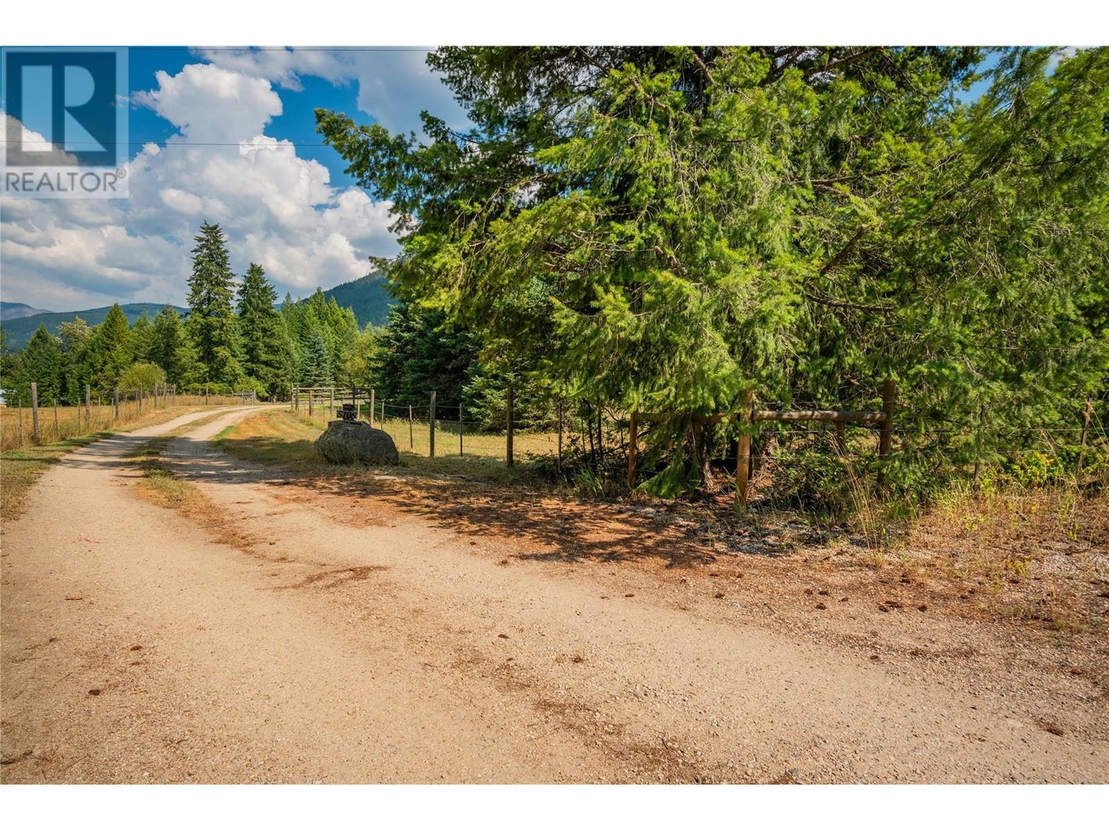 WINLAW, British Columbia, V0G 2J0, CA, 3 Bedrooms Bedrooms, ,2 BathroomsBathrooms,Residential,For Sale,1839031