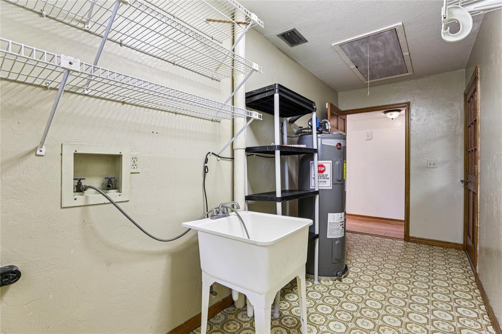 Port Orange, Florida, 32127, United States, 5 Bedrooms Bedrooms, ,4 BathroomsBathrooms,Residential,For Sale,1857697