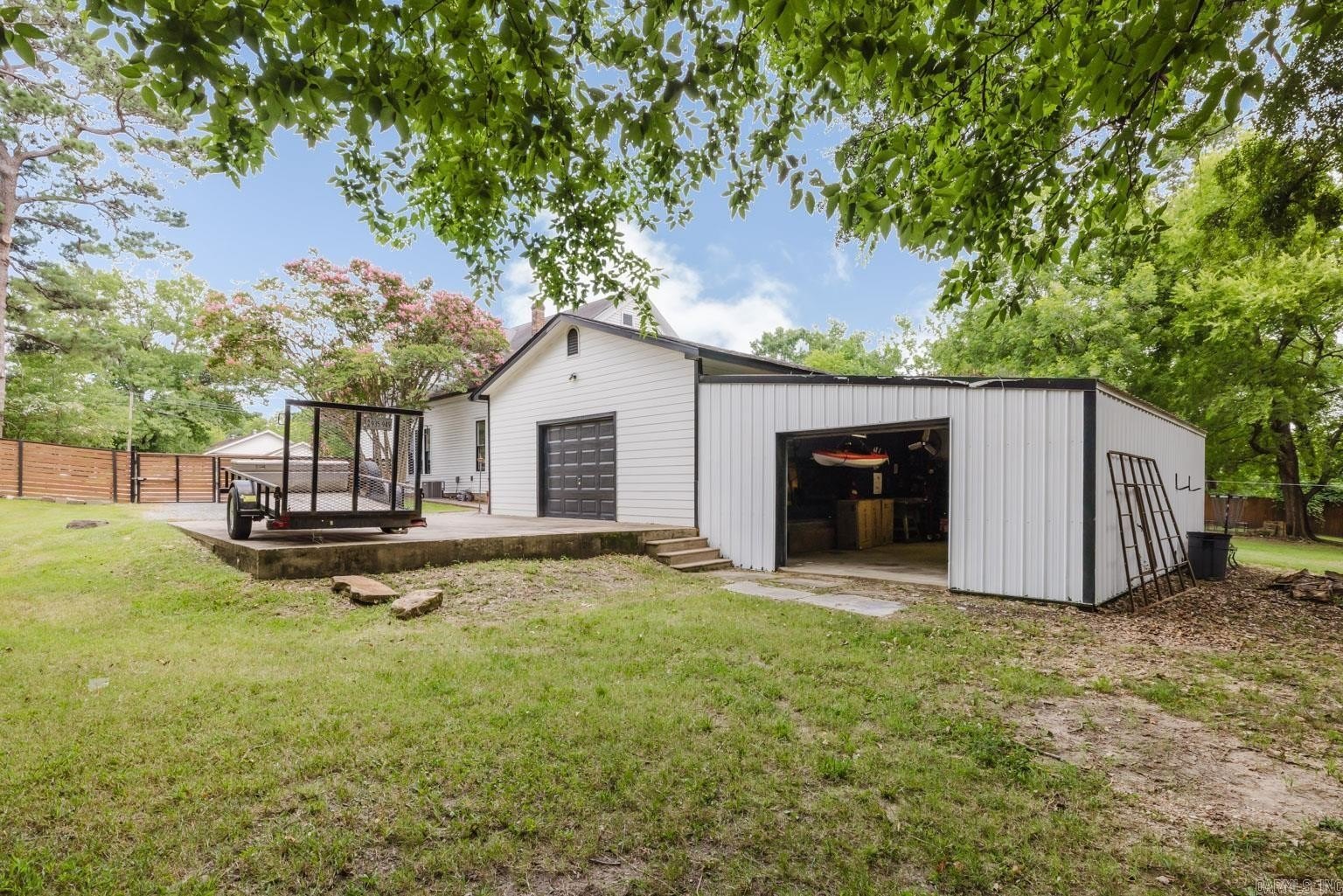 Benton, Arkansas, 72015, United States, 5 Bedrooms Bedrooms, ,3 BathroomsBathrooms,Residential,For Sale,1881485