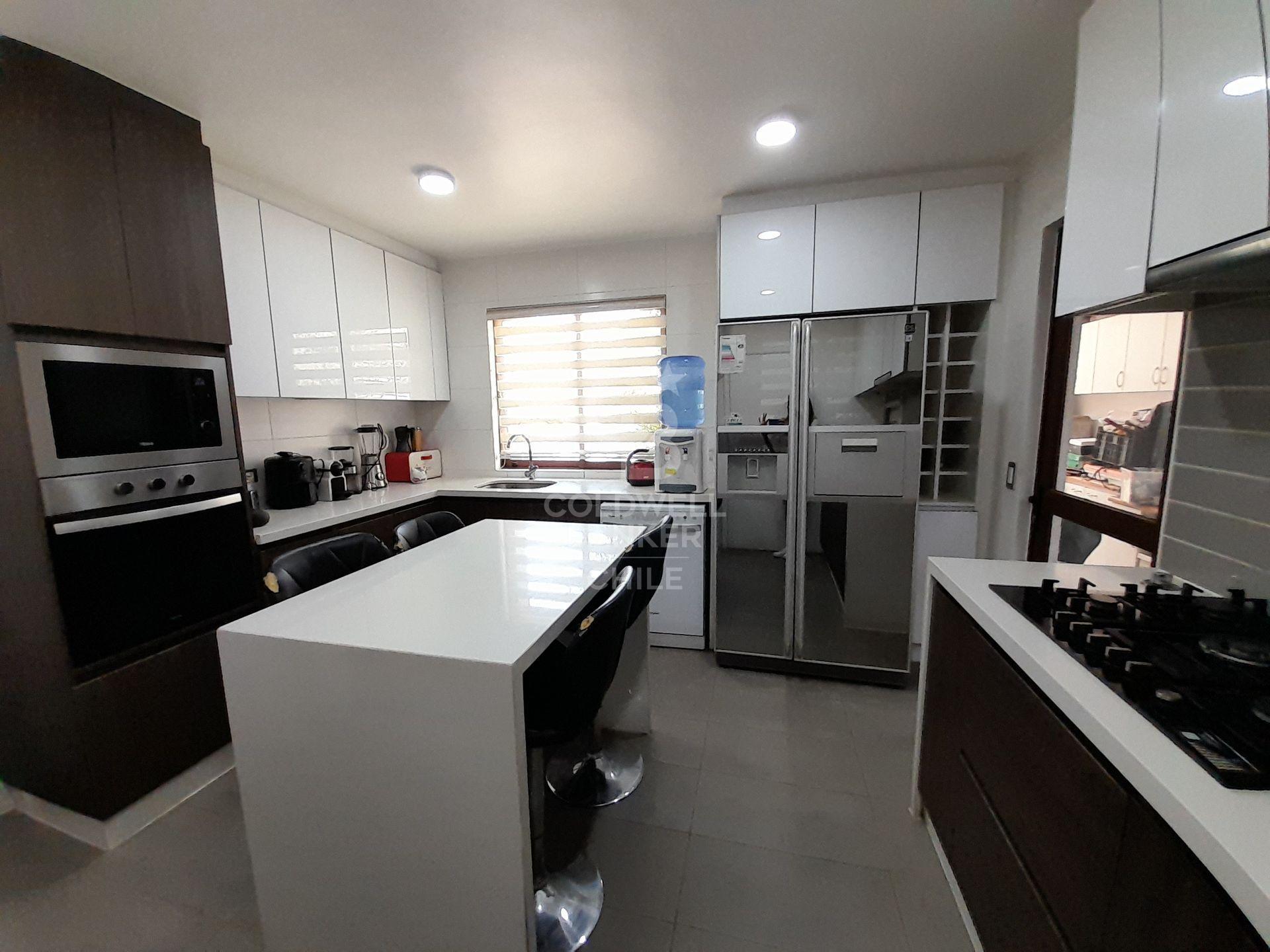 Colina, Chile, 3 Bedrooms Bedrooms, ,3 BathroomsBathrooms,Residential,For Sale,1967756