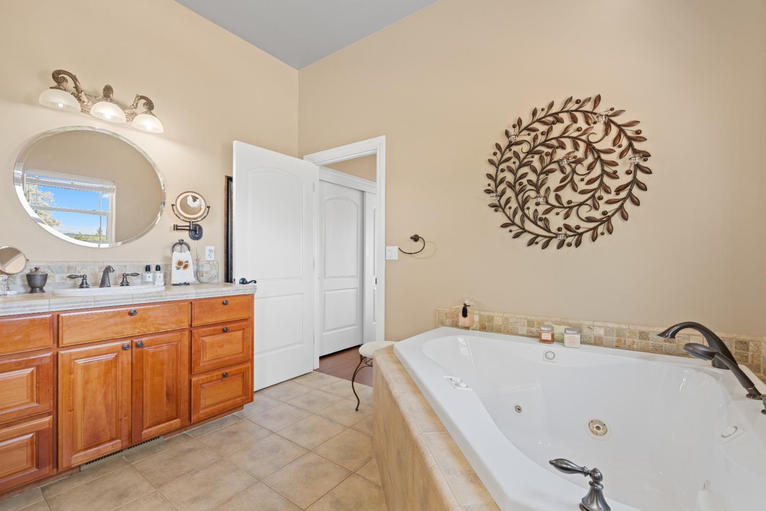 Penn Valley, California, 95946, United States, 5 Bedrooms Bedrooms, ,3 BathroomsBathrooms,Residential,For Sale,1915394