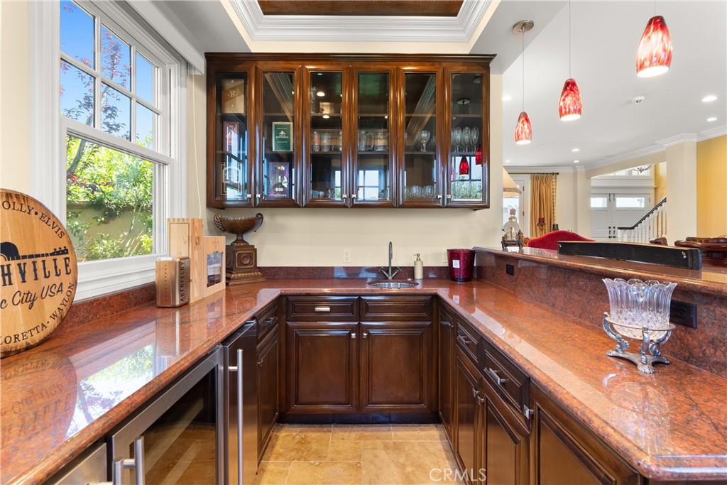 Newport Beach, California, 92660, United States, 5 Bedrooms Bedrooms, ,3 BathroomsBathrooms,Residential,For Sale,1846689