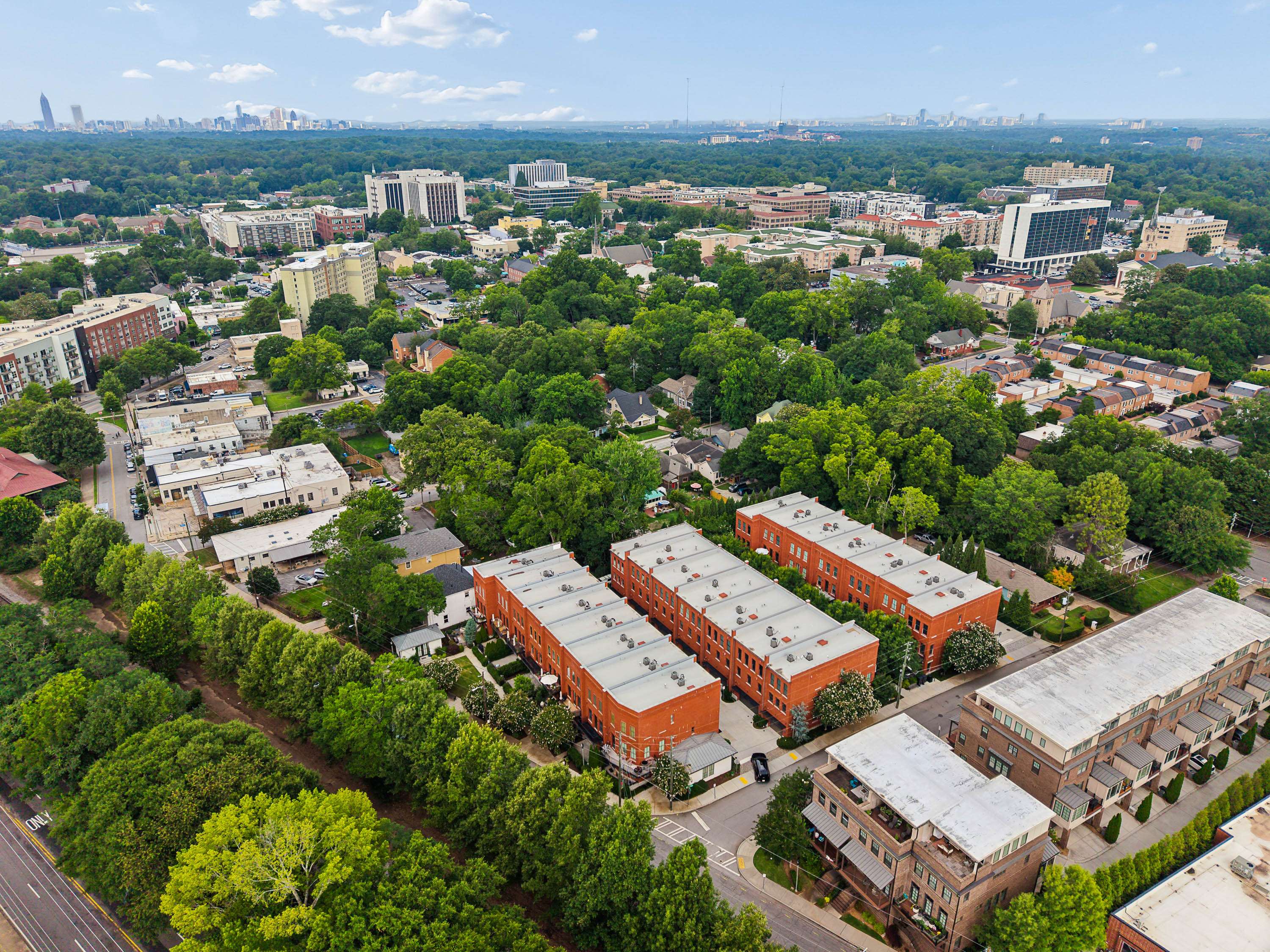  Stunning Townhome in Decatur