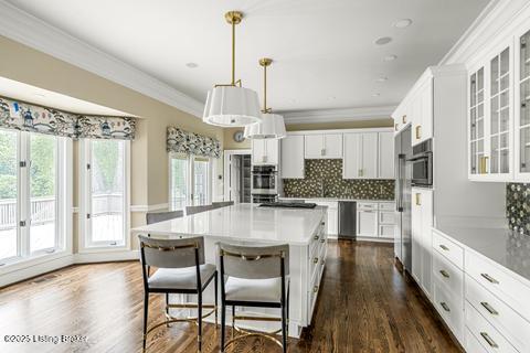 Prospect, Kentucky, 40059, United States, 6 Bedrooms Bedrooms, ,7 BathroomsBathrooms,Residential,For Sale,1901329