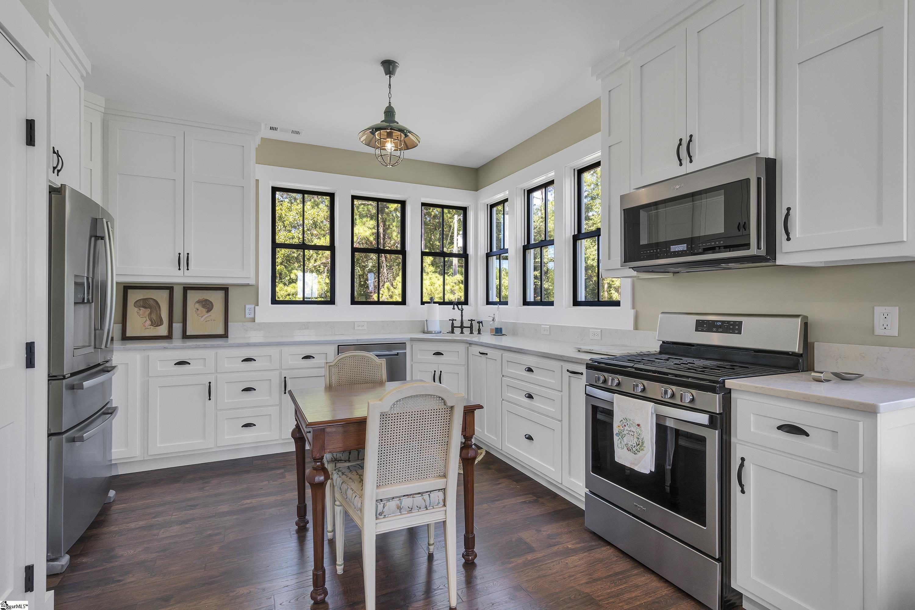 Townville, South Carolina, 29689, United States, 7 Bedrooms Bedrooms, ,7 BathroomsBathrooms,Residential,For Sale,1995910