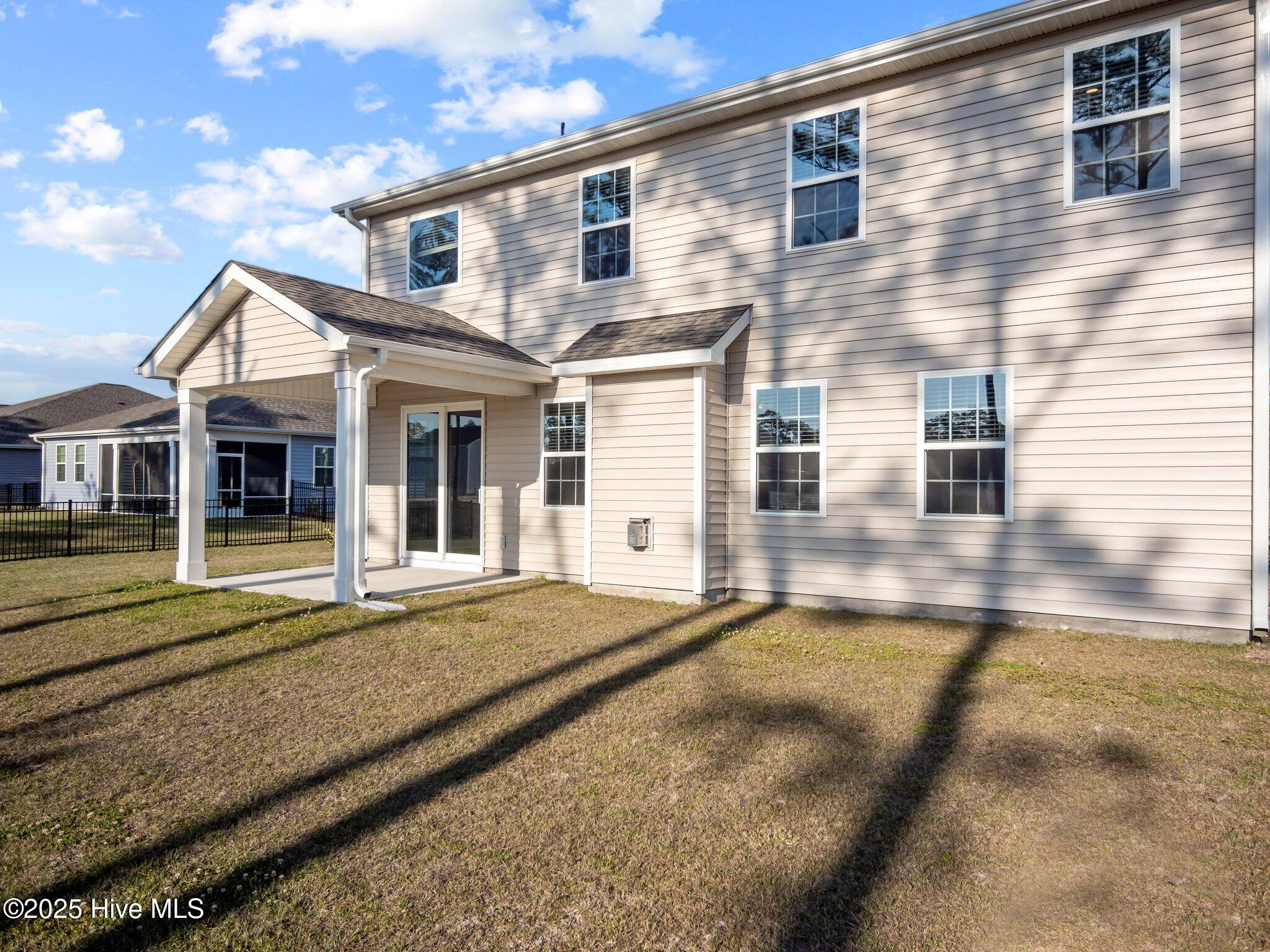 Newport, North Carolina, 28570, United States, 4 Bedrooms Bedrooms, ,3 BathroomsBathrooms,Residential,For Sale,1991180