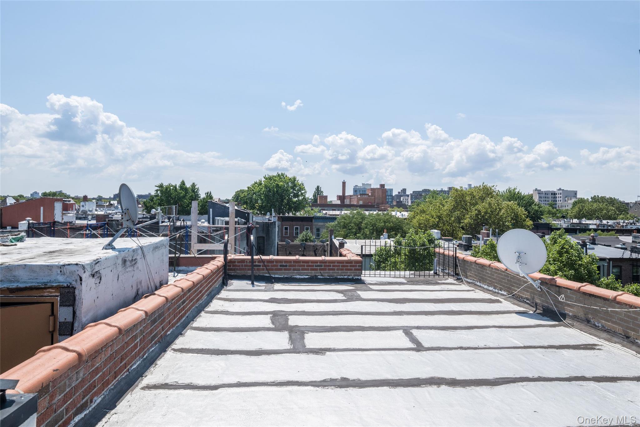 Brooklyn, New York, 11233, United States, 15 Bedrooms Bedrooms, ,6 BathroomsBathrooms,Residential,For Sale,1918817
