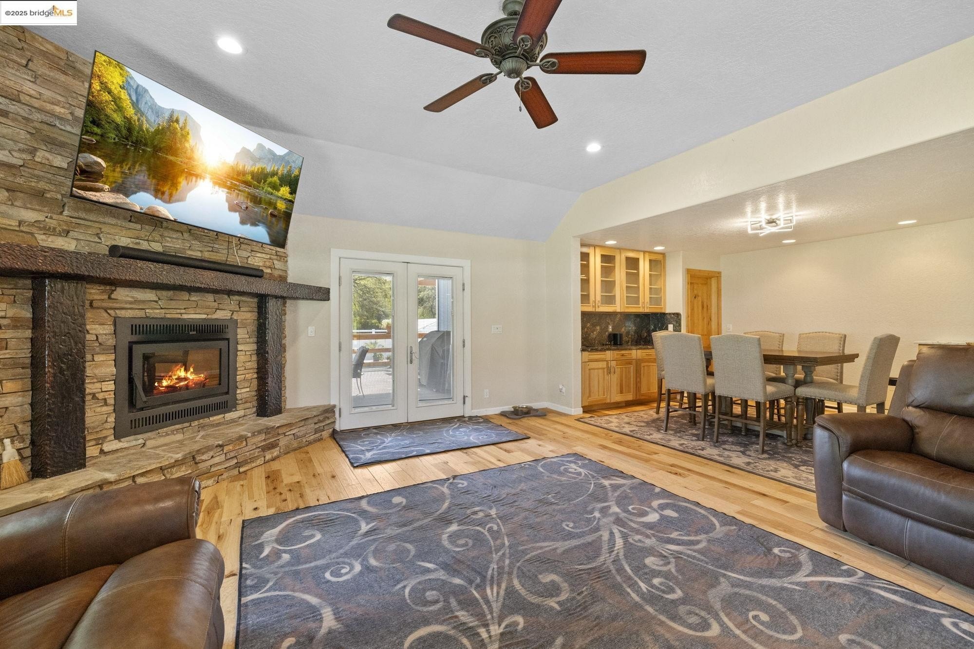 Sonora, California, 95370, United States, 4 Bedrooms Bedrooms, ,2 BathroomsBathrooms,Residential,For Sale,1923543
