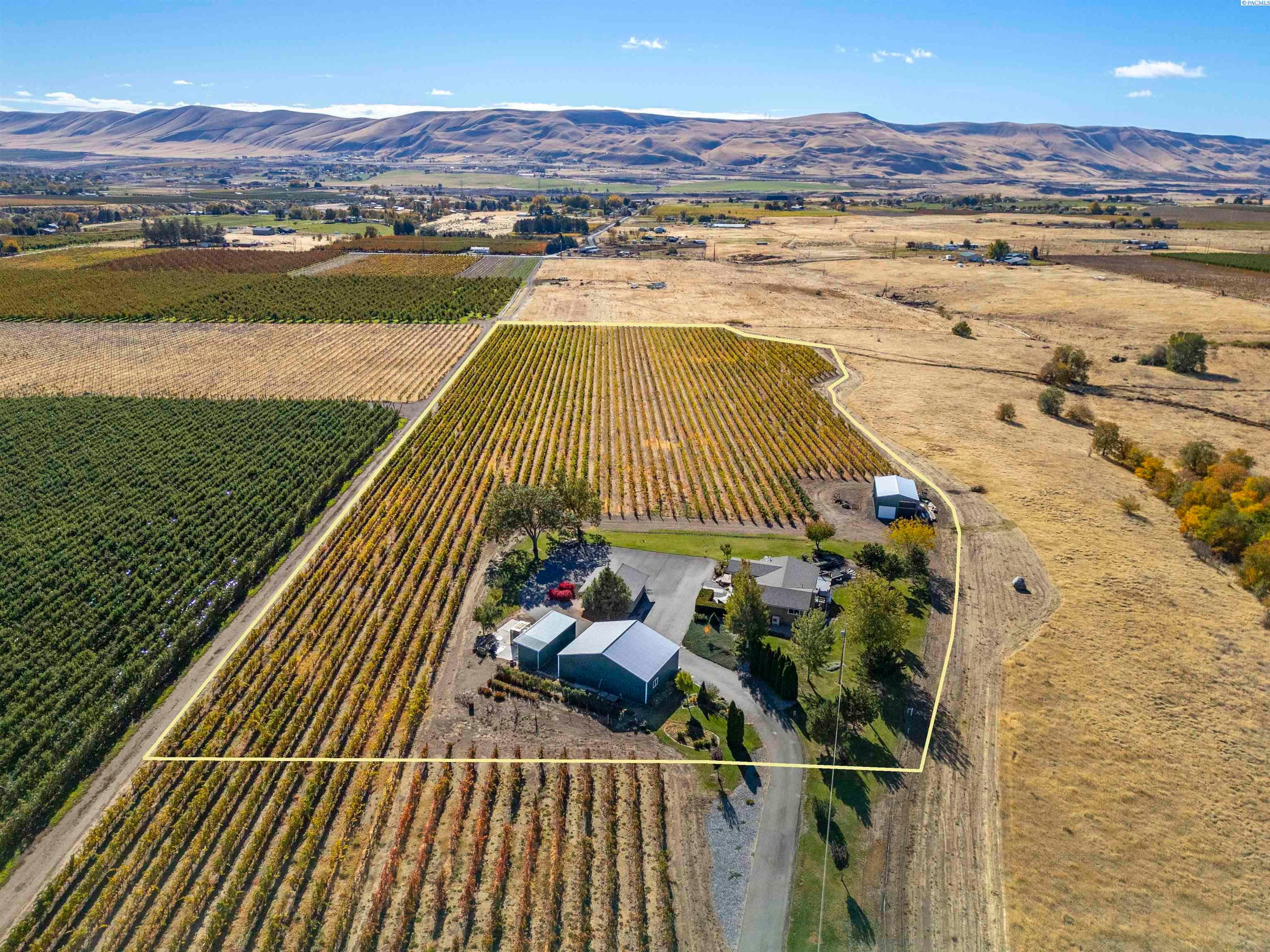 Benton City, Washington, 99320, United States, 3 Bedrooms Bedrooms, ,2 BathroomsBathrooms,Residential,For Sale,1992566